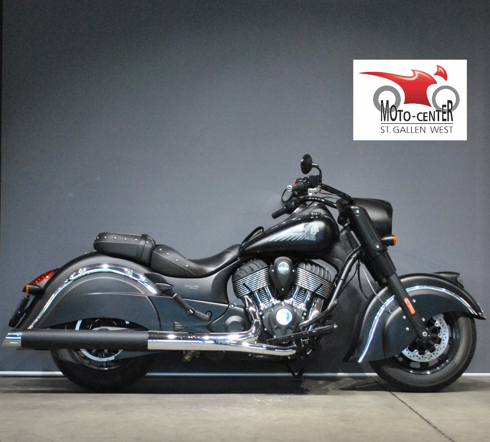 INDIAN Chief Dark Horse-showroom-element-1