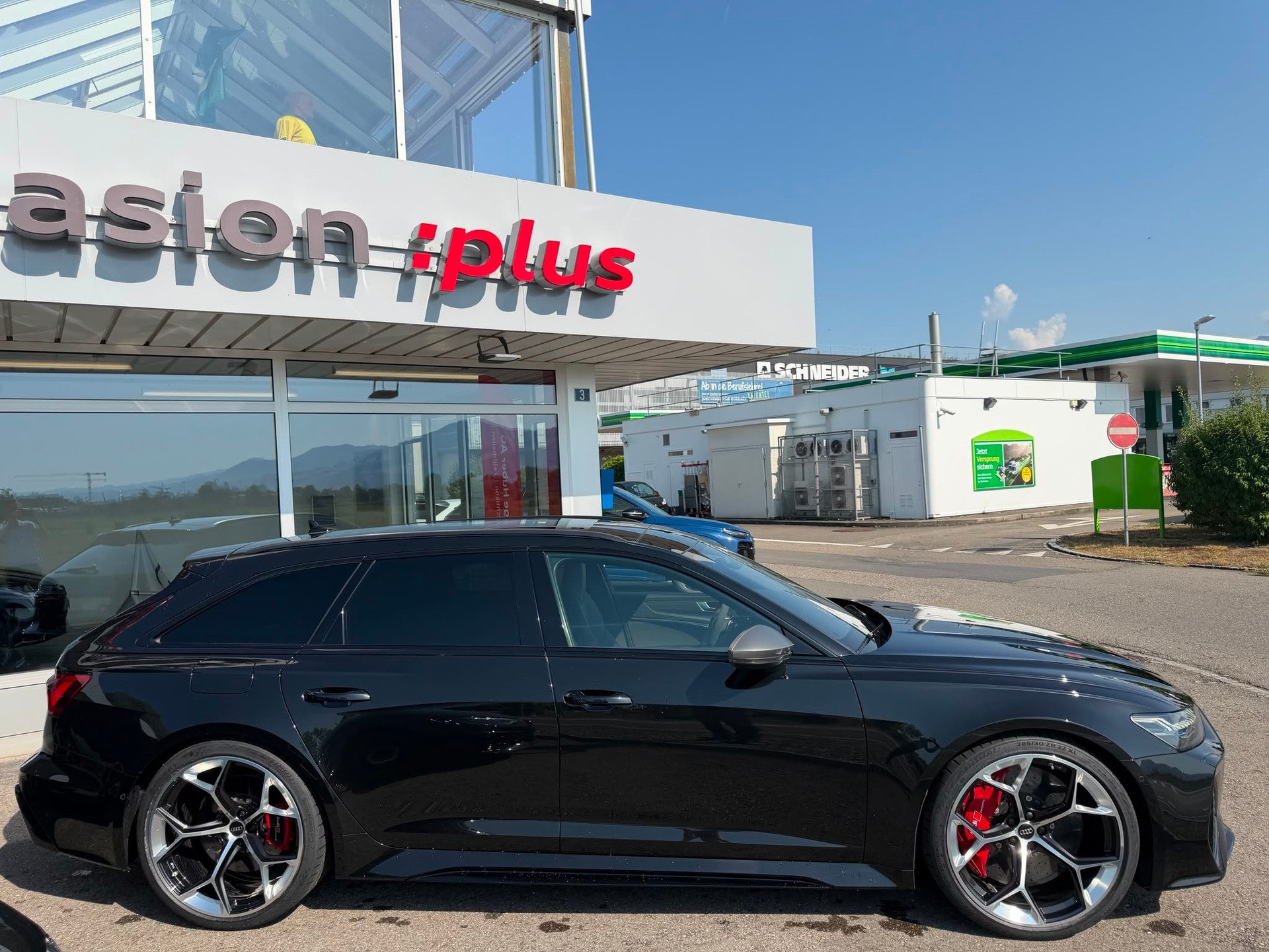 AUDI RS6 Avant 4.0 TFSI V8 Performance quattro-showroom-element-2