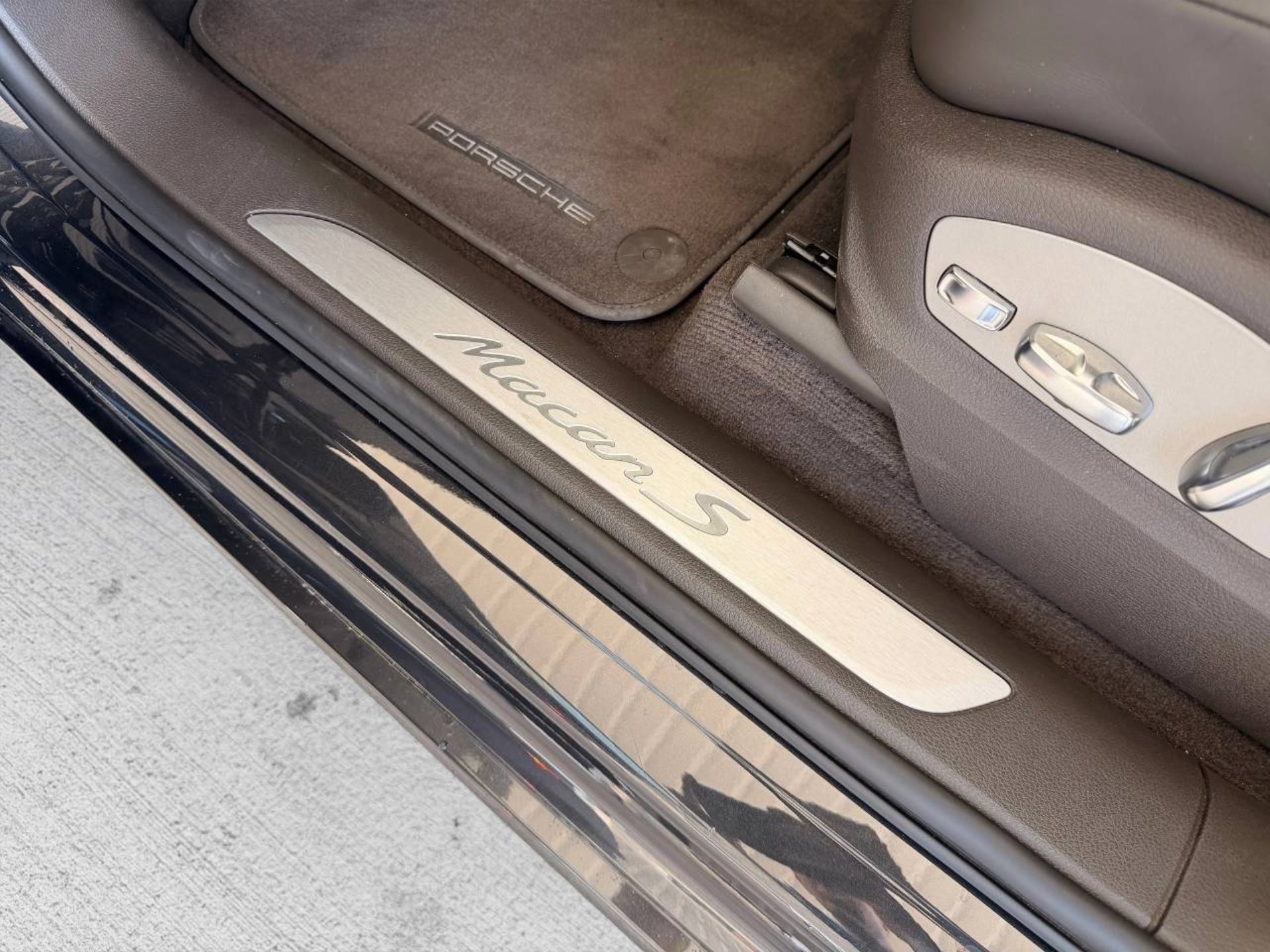 PORSCHE Macan S-image-24