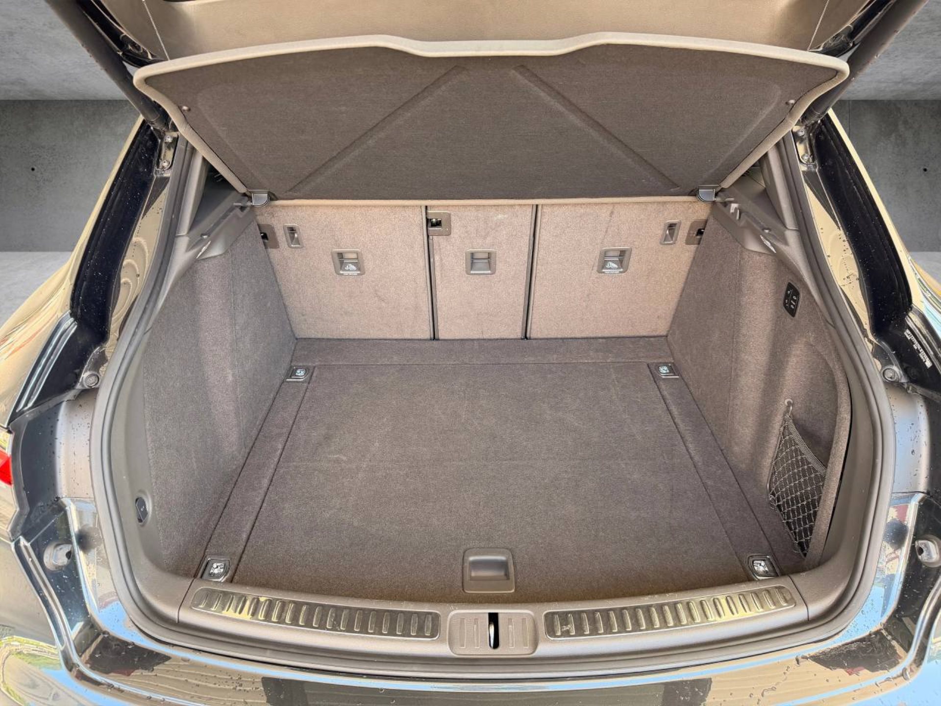 PORSCHE Macan S-image-22