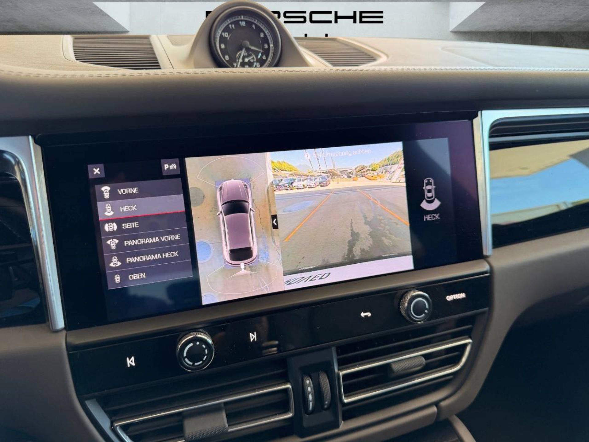 PORSCHE Macan S-image-18
