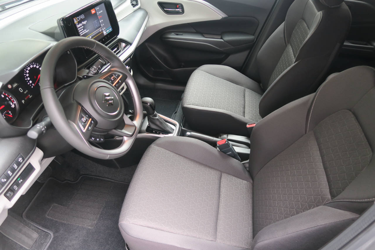 SUZUKI Swift 1.2 Compact Top Hybrid CVT-image-3