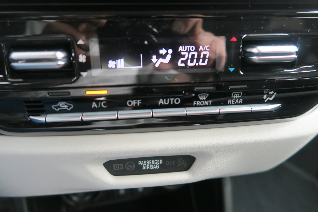 SUZUKI Swift 1.2 Compact Top Hybrid CVT-image-13