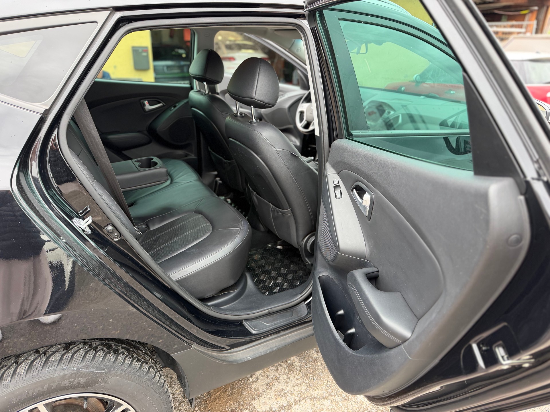 HYUNDAI iX 35 2.0 CRDi Vertex 4WD Automatic-image-12