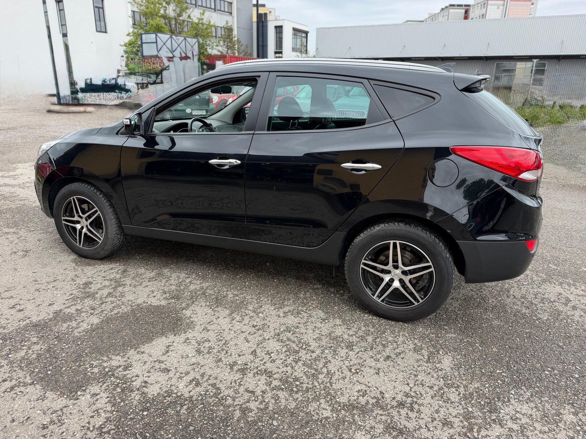 HYUNDAI iX 35 2.0 CRDi Vertex 4WD Automatic-image-8