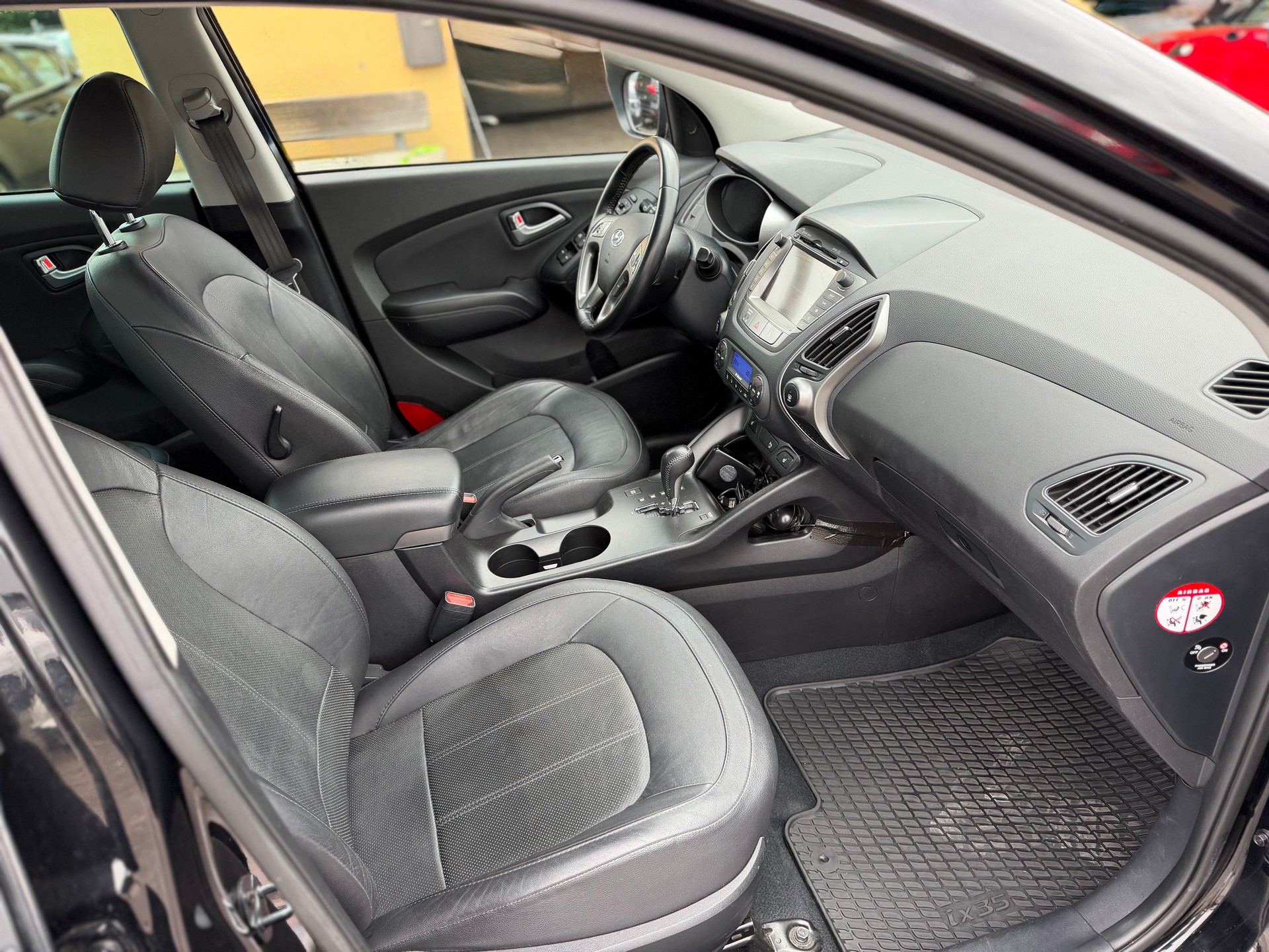 HYUNDAI iX 35 2.0 CRDi Vertex 4WD Automatic-image-25