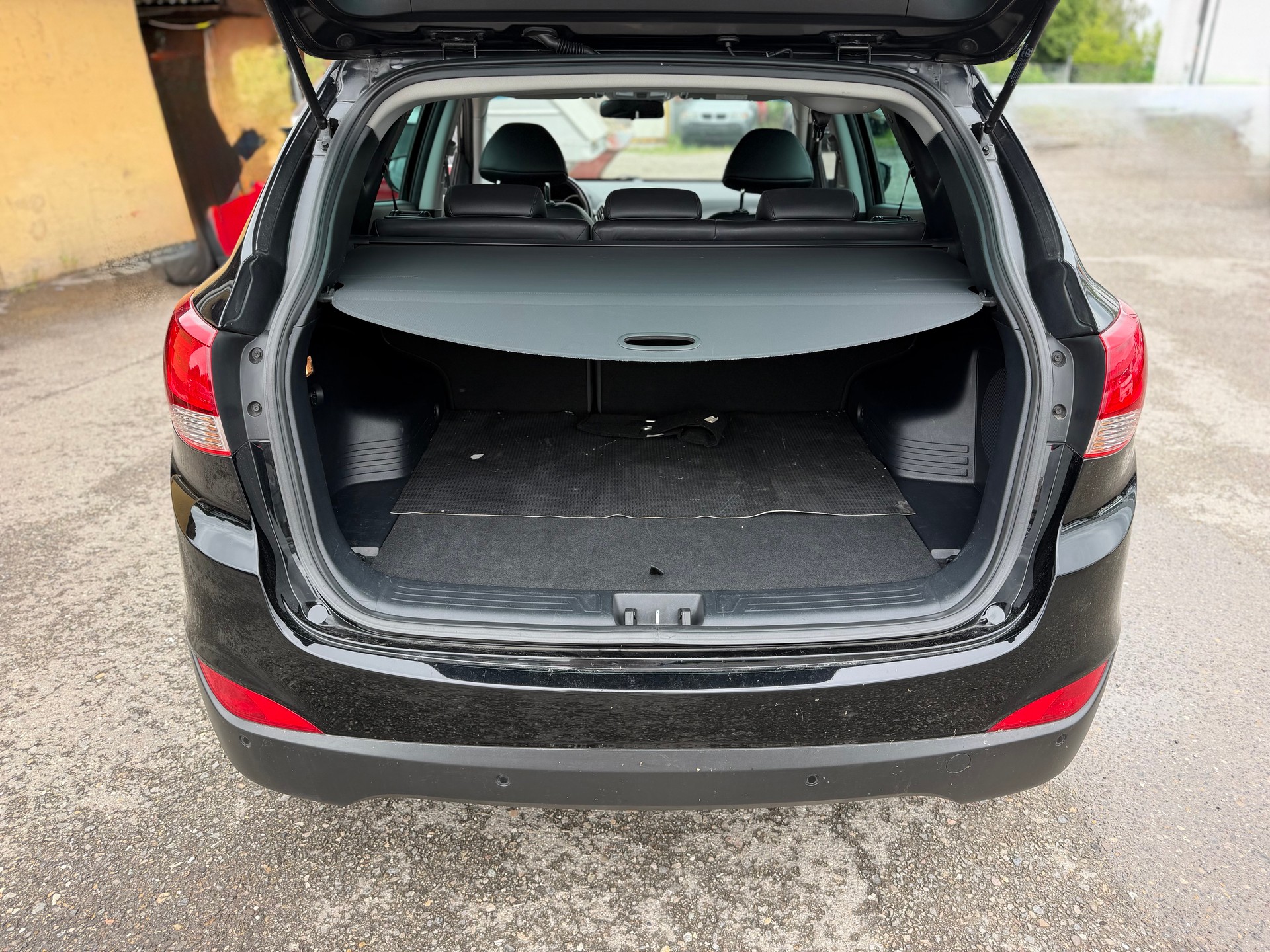 HYUNDAI iX 35 2.0 CRDi Vertex 4WD Automatic-image-9