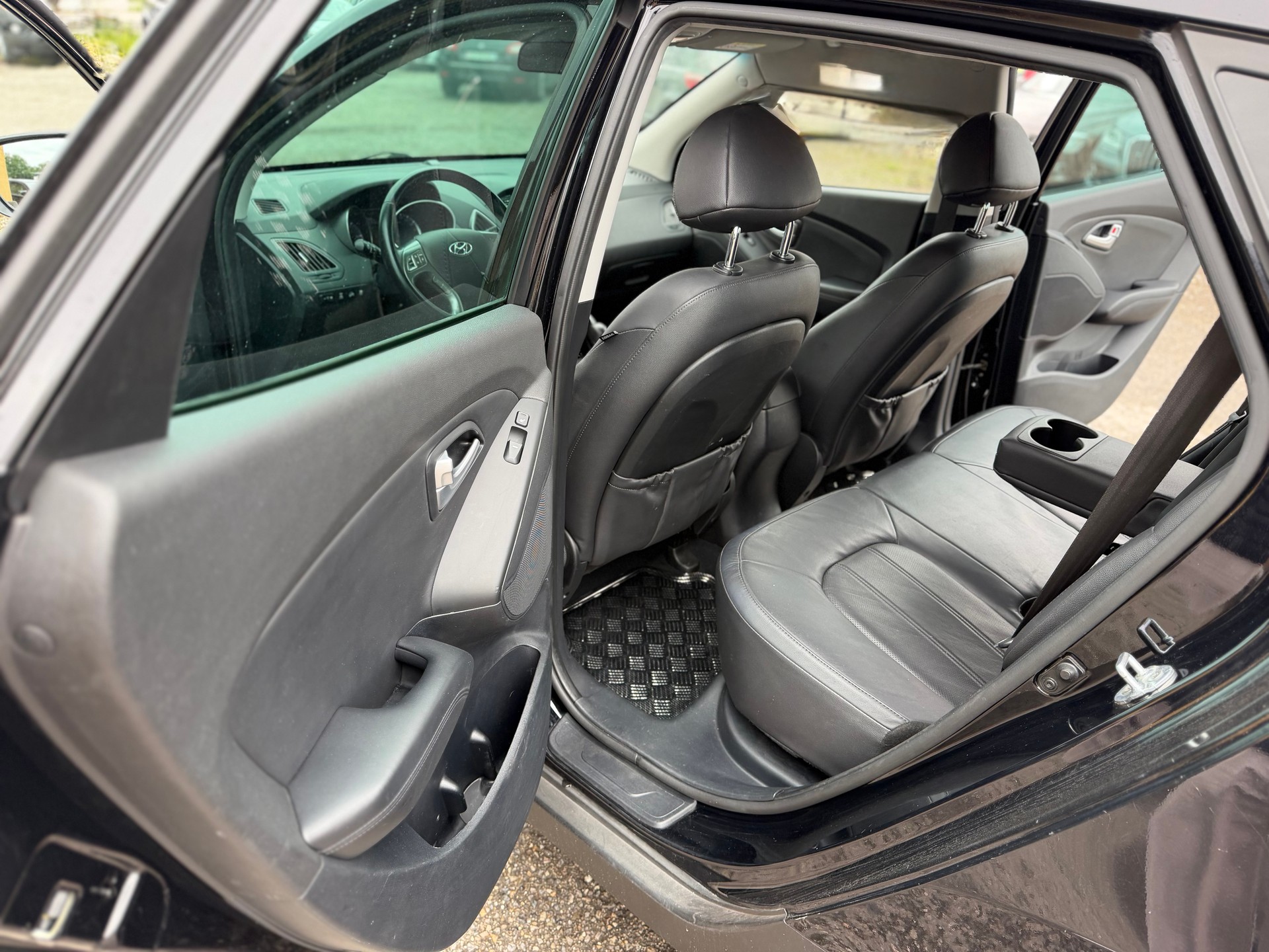 HYUNDAI iX 35 2.0 CRDi Vertex 4WD Automatic-image-10