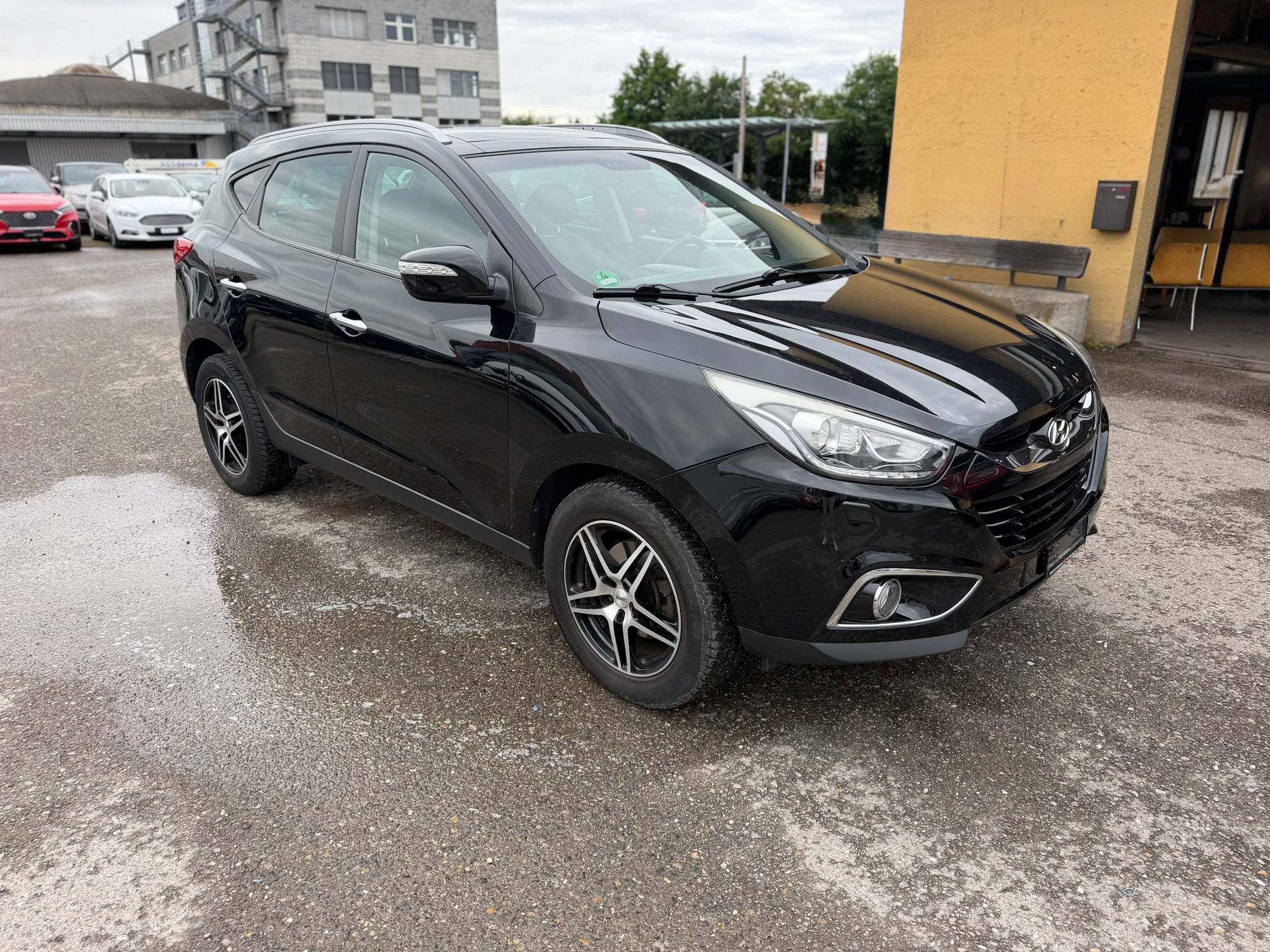 HYUNDAI iX 35 2.0 CRDi Vertex 4WD Automatic-image-2