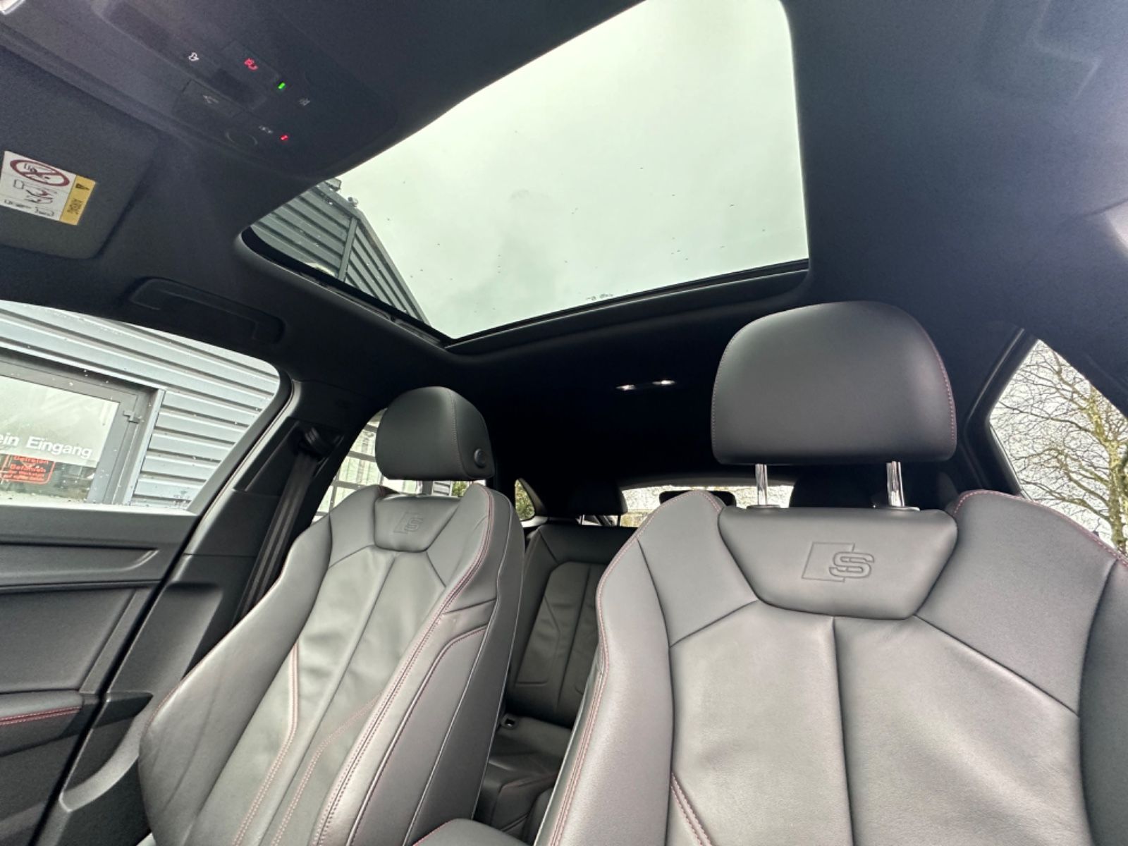 AUDI 45 TFSI e S line Hybrid-image-8