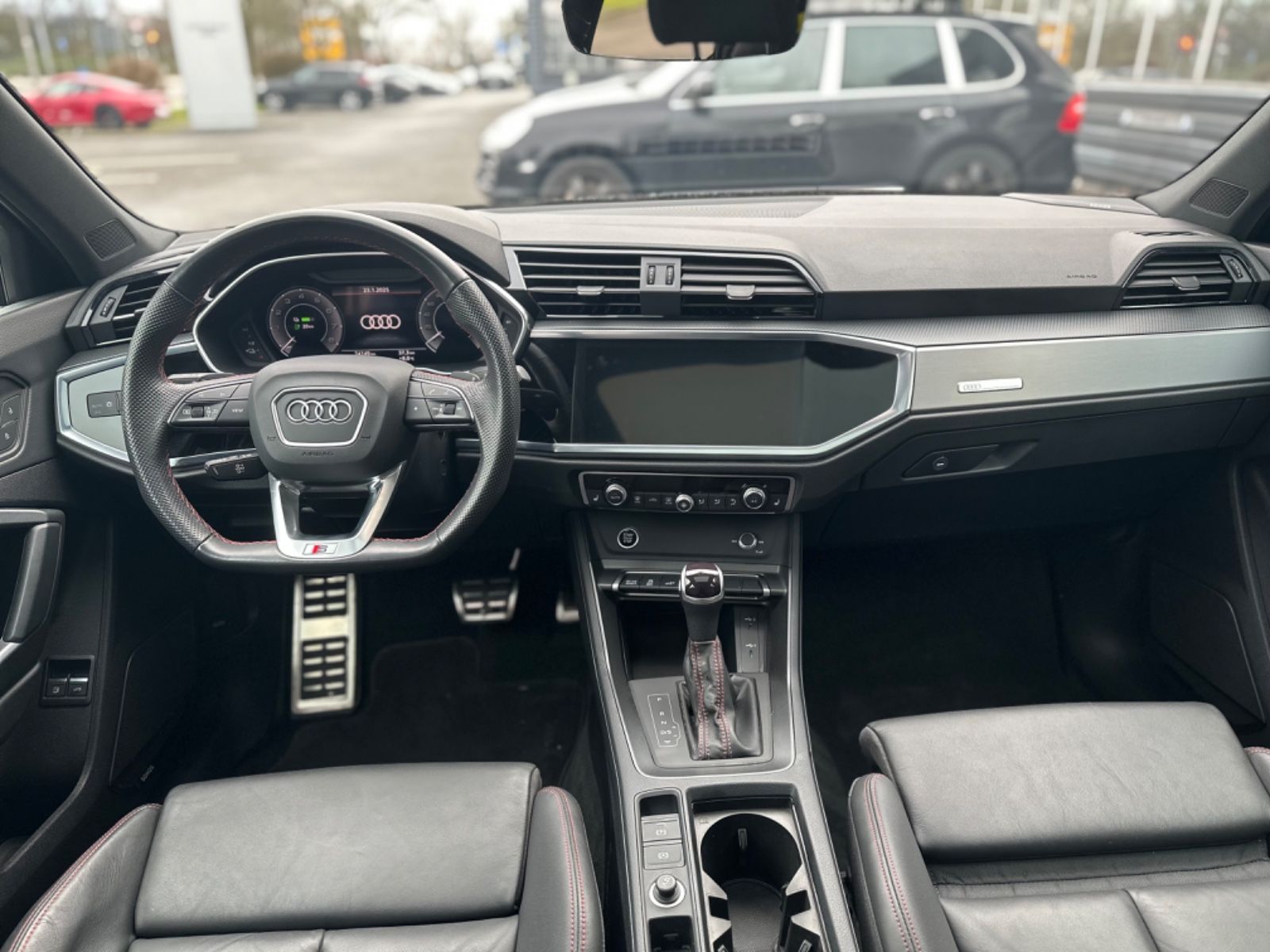 AUDI 45 TFSI e S line Hybrid-image-4