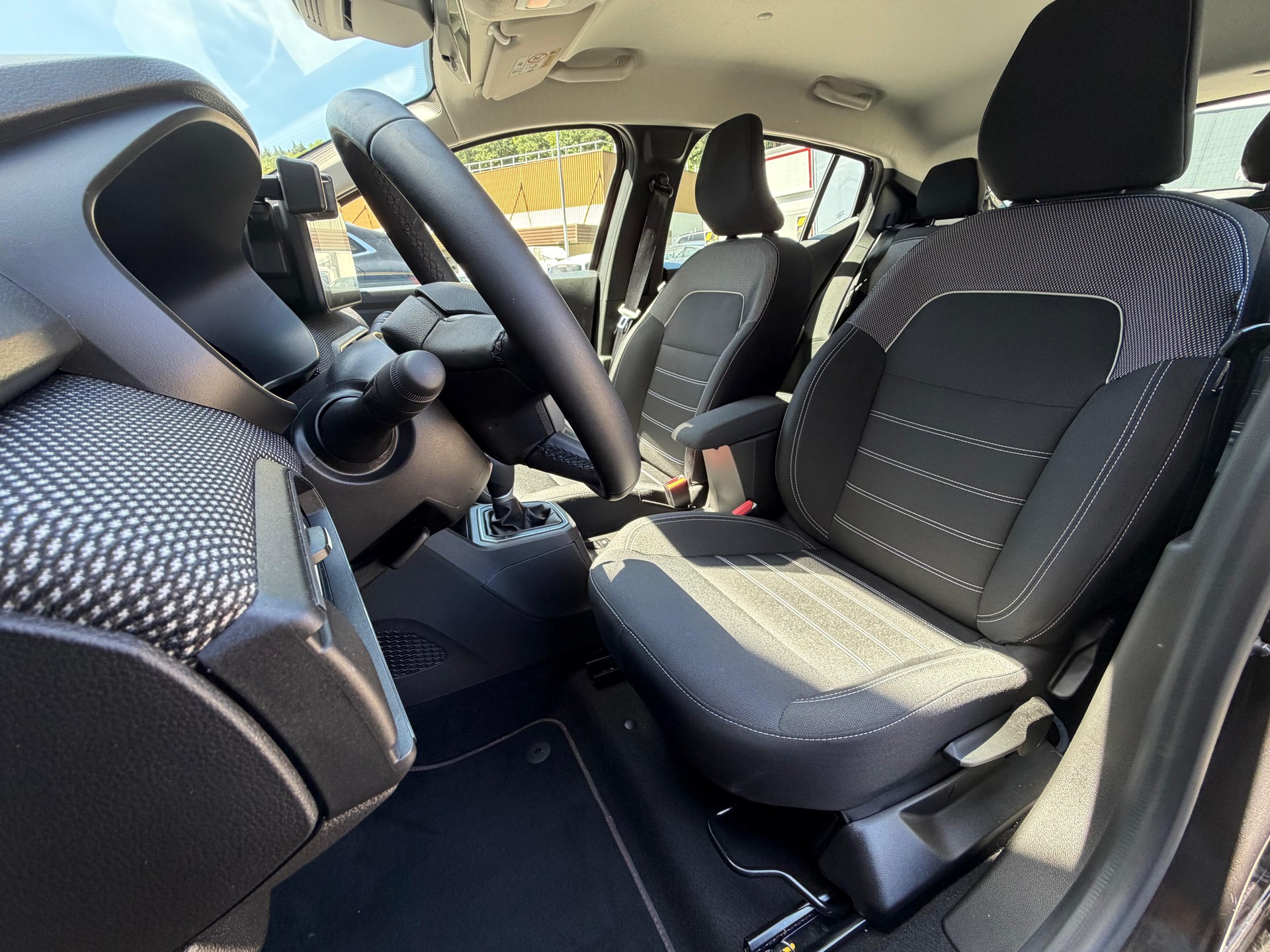 DACIA Sandero TCe 90 Journey CVT-image-6