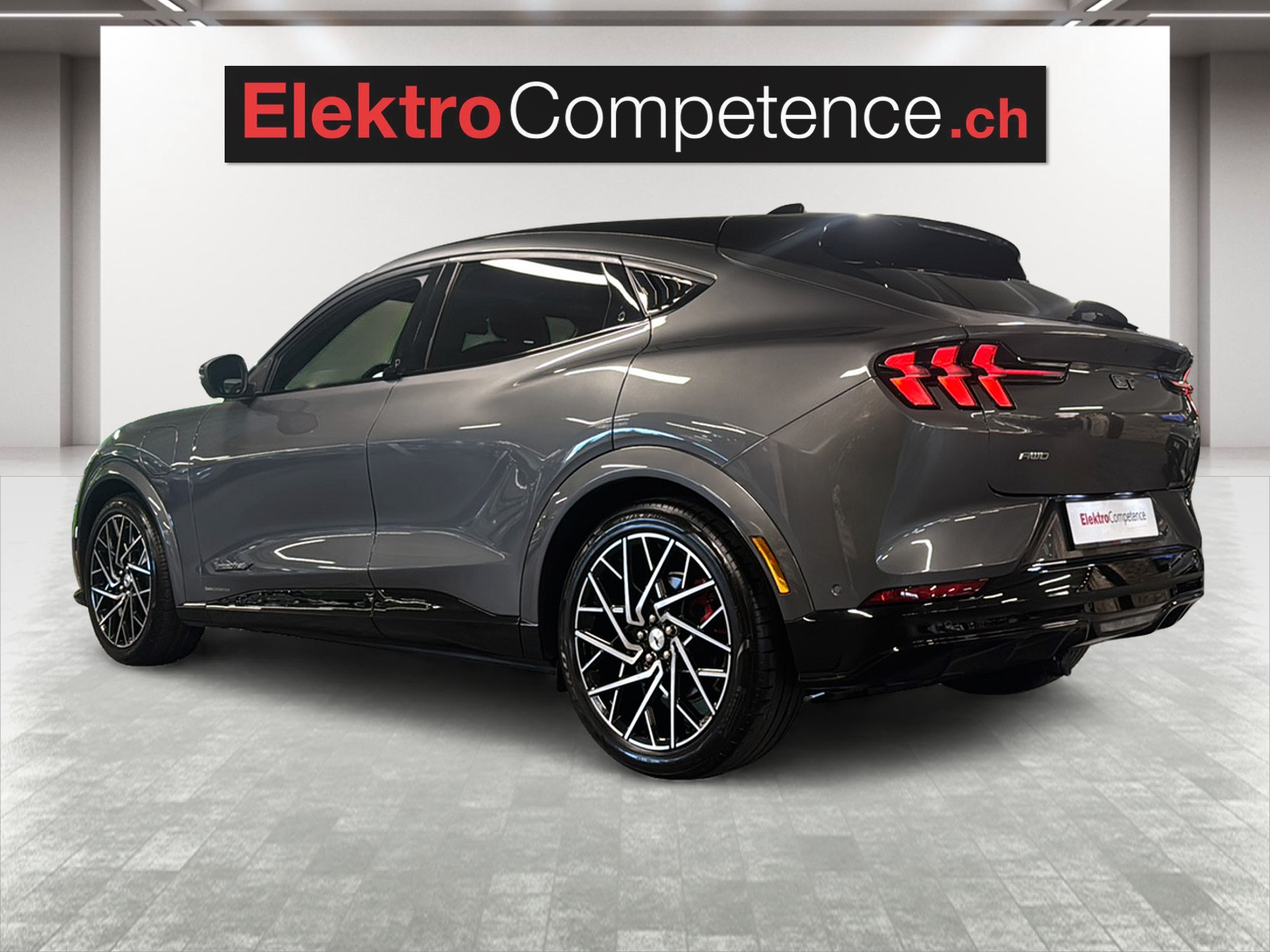 FORD Mustang MACH-E GT AWD 91 kWh-image-3