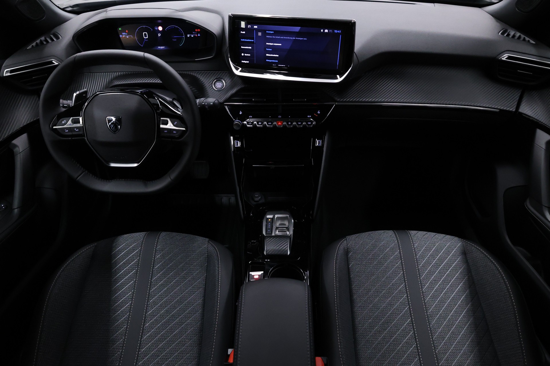 PEUGEOT 2008 1.2 Hybrid 145 Allure Premium-image-13