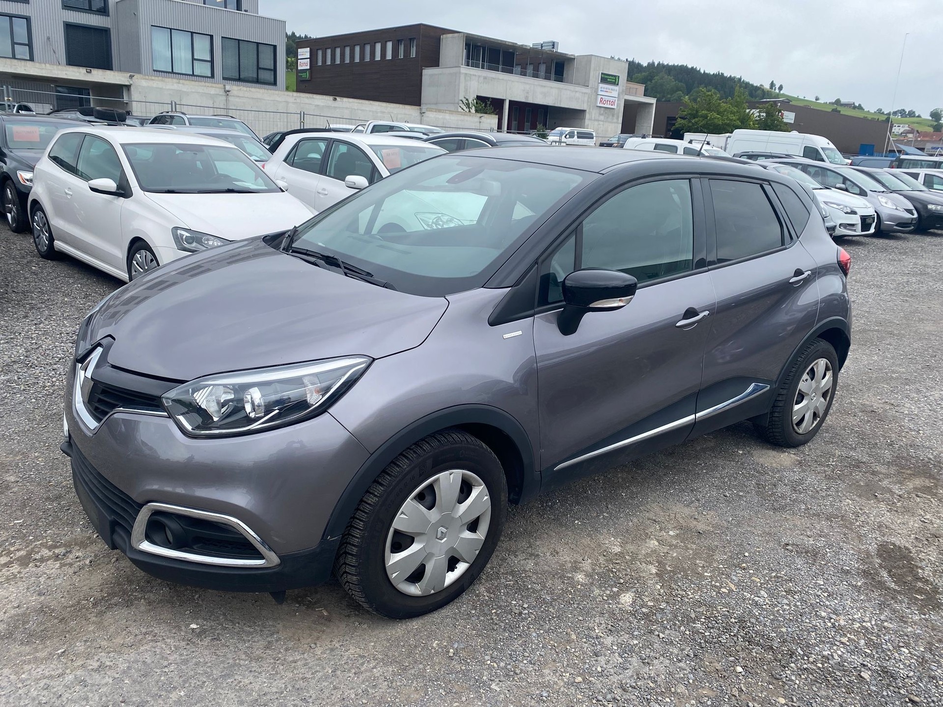 RENAULT Captur 1.2 T 16V Swiss Edition EDC-image-1