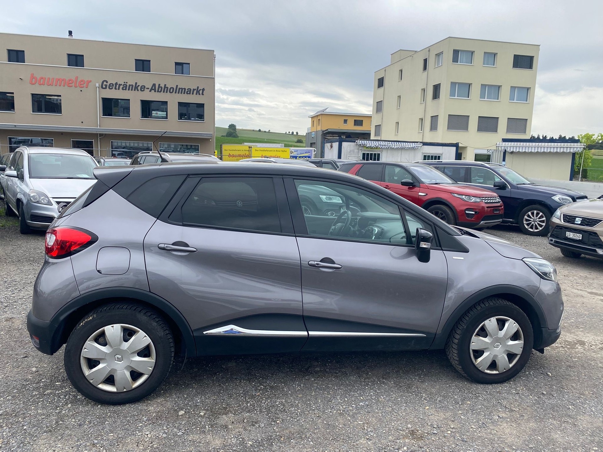RENAULT Captur 1.2 T 16V Swiss Edition EDC-image-4