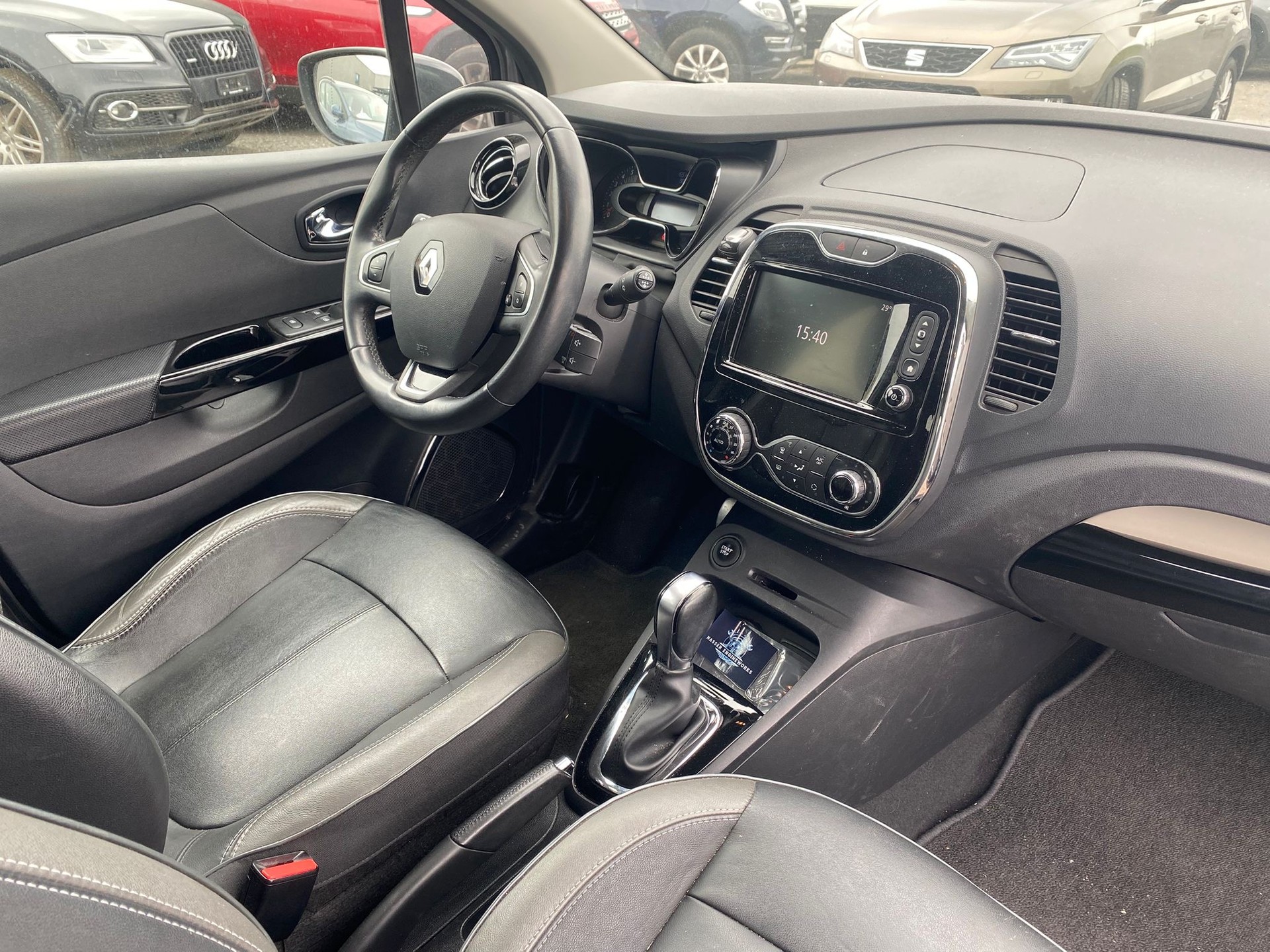 RENAULT Captur 1.2 T 16V Swiss Edition EDC-image-8