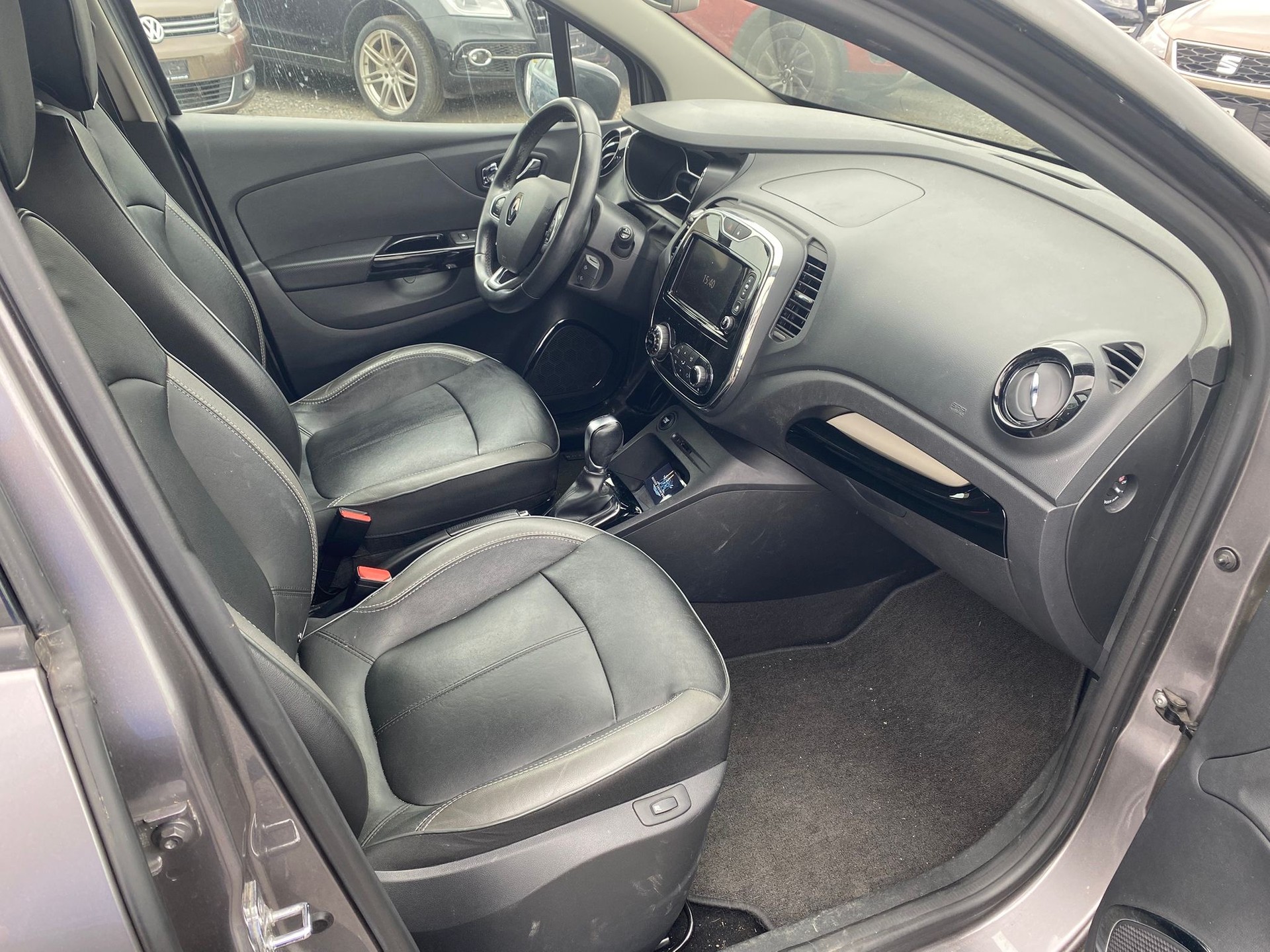 RENAULT Captur 1.2 T 16V Swiss Edition EDC-image-7