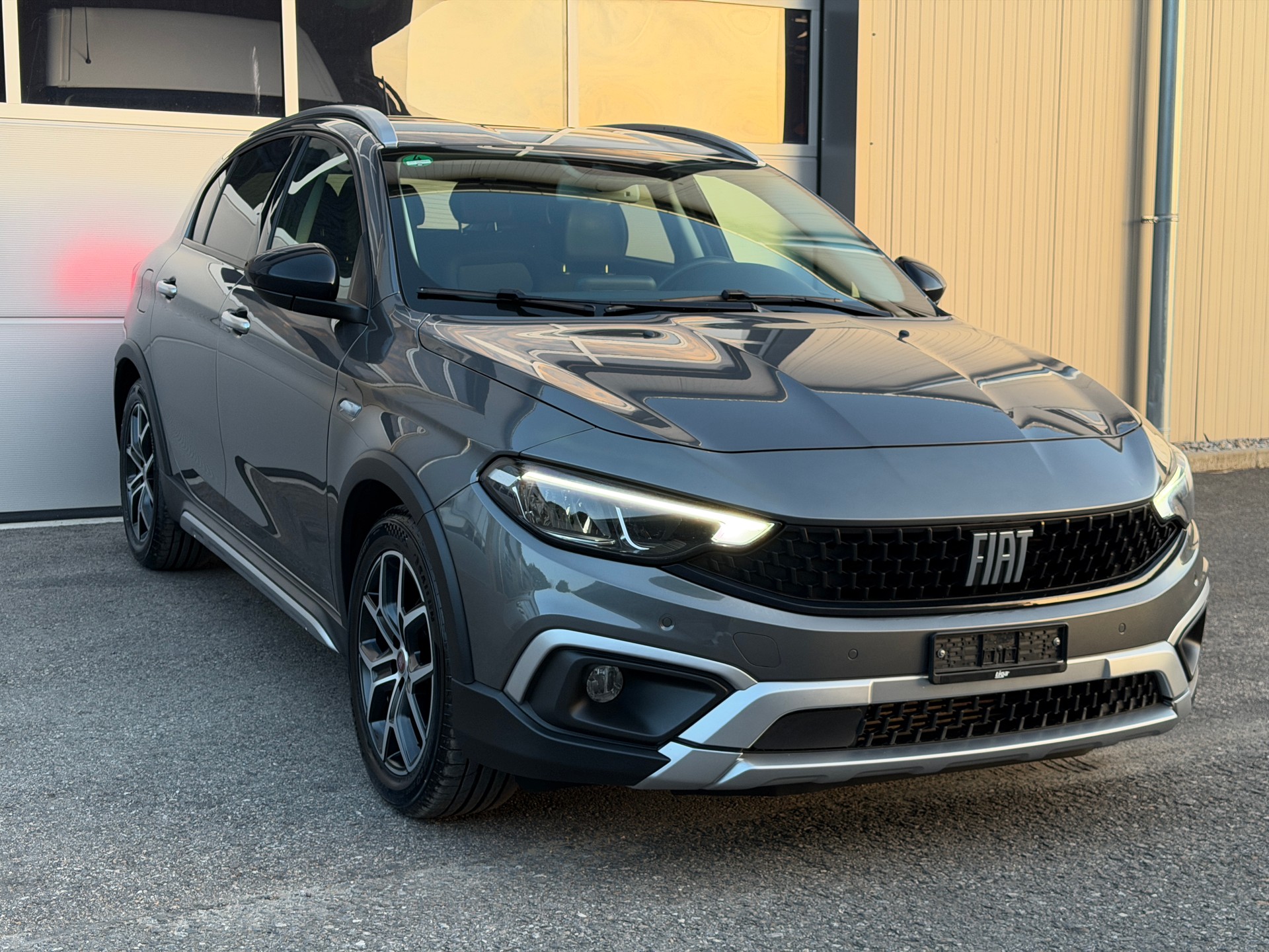FIAT Tipo 1.6MJ Cross-image-1