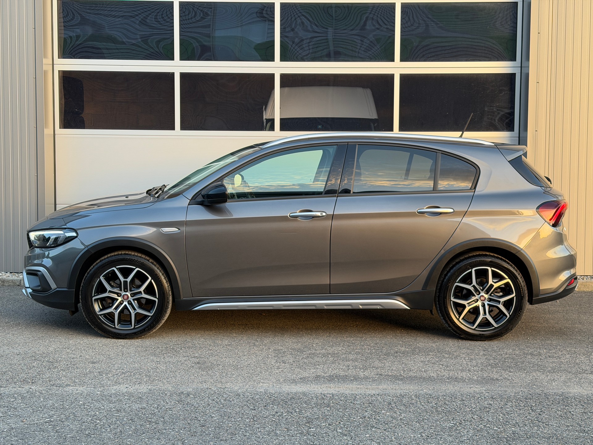 FIAT Tipo 1.6MJ Cross-image-3