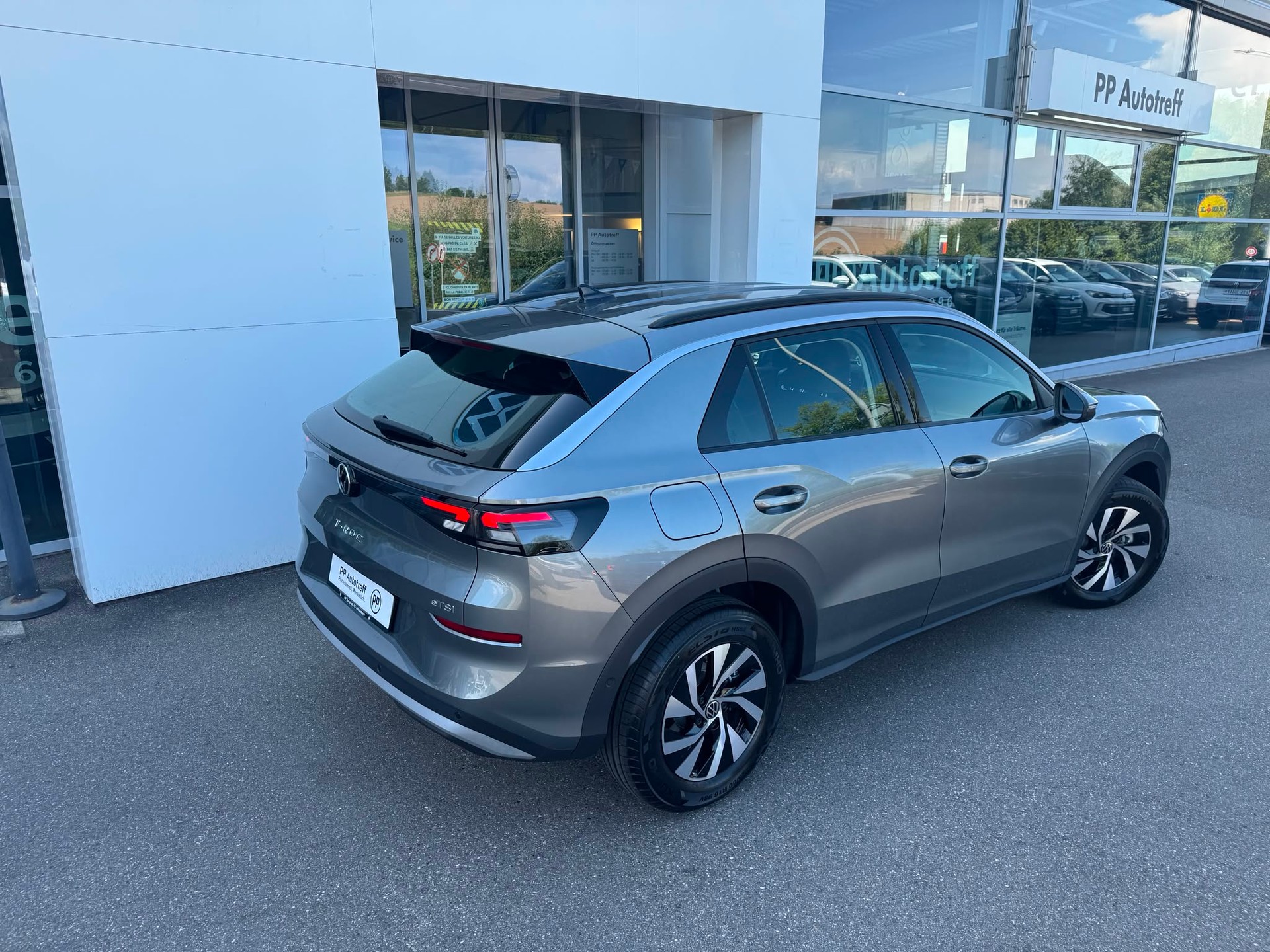 VW T-Roc 1.5 eTSI mHEV Trend DSG-image-3
