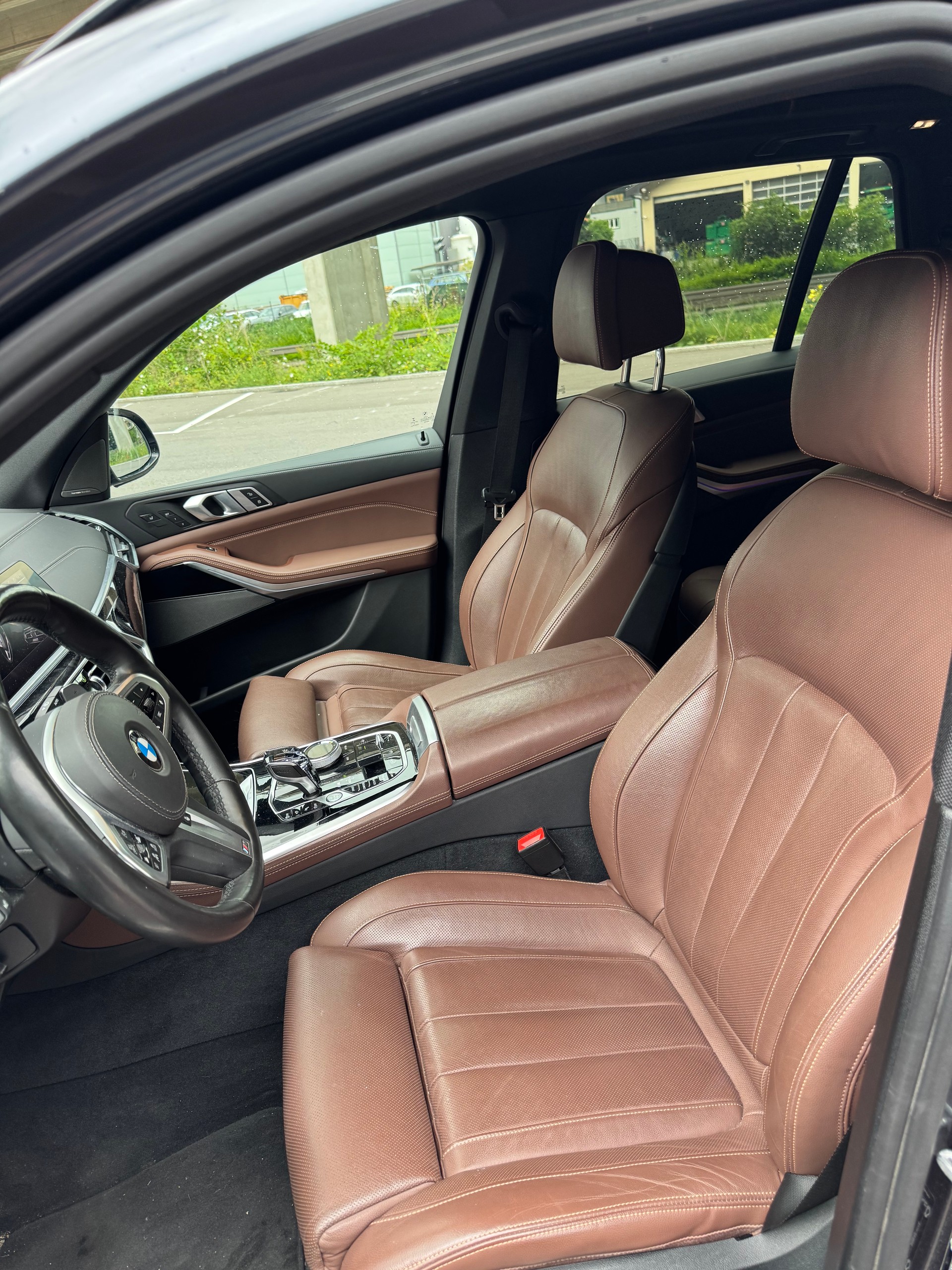 BMW M50d xDrive-image-4