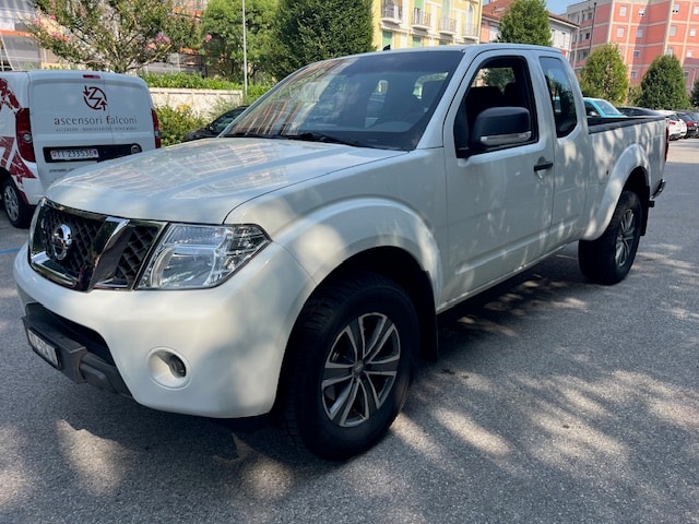 NISSAN Navara King Cab XE 2.5 dCi 4WD-image-1
