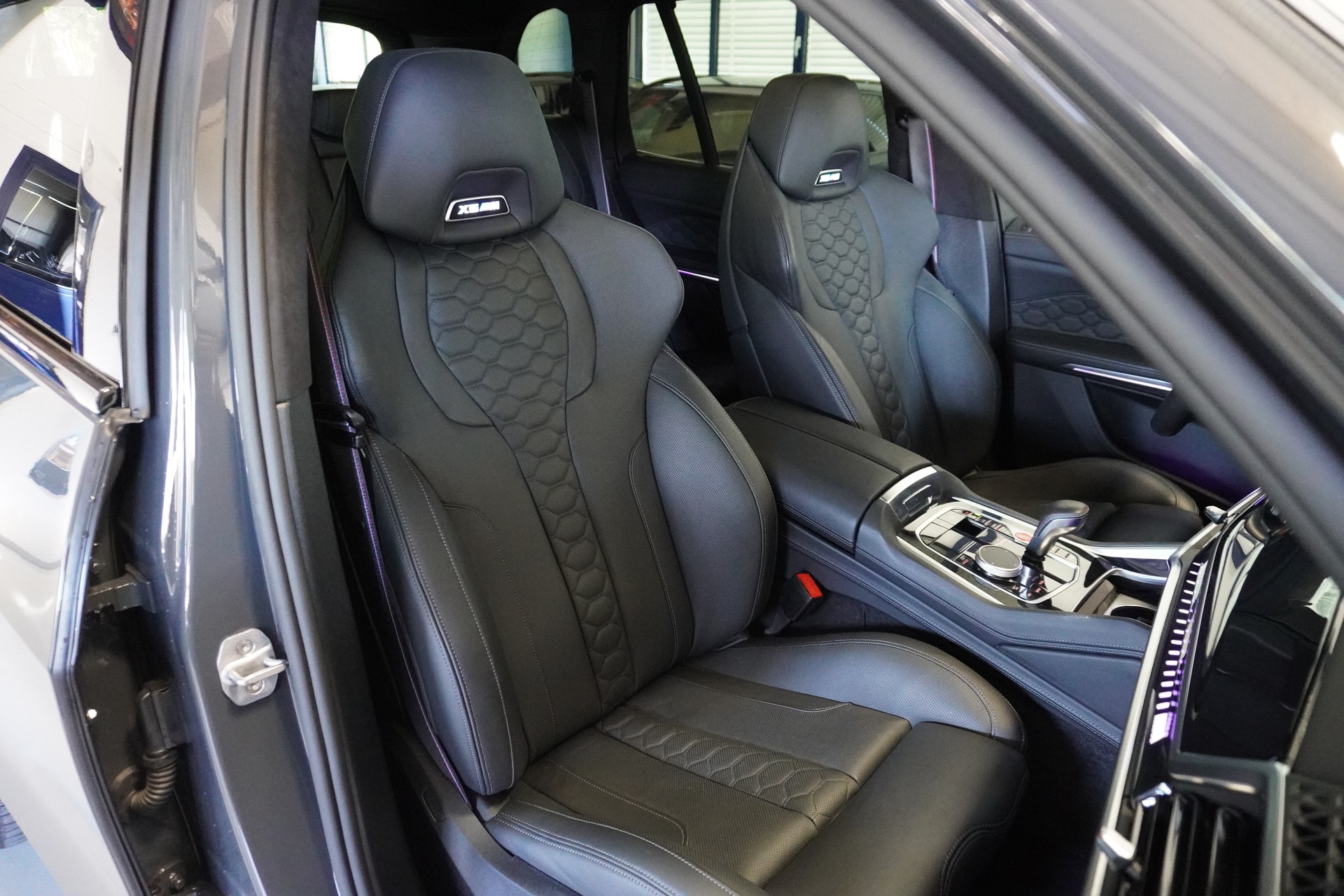 BMW X5M Competition // BMW Werksgarantie bis 09/2030 // Individual Dravitgrau // Bowers & Wilkins //-image-9