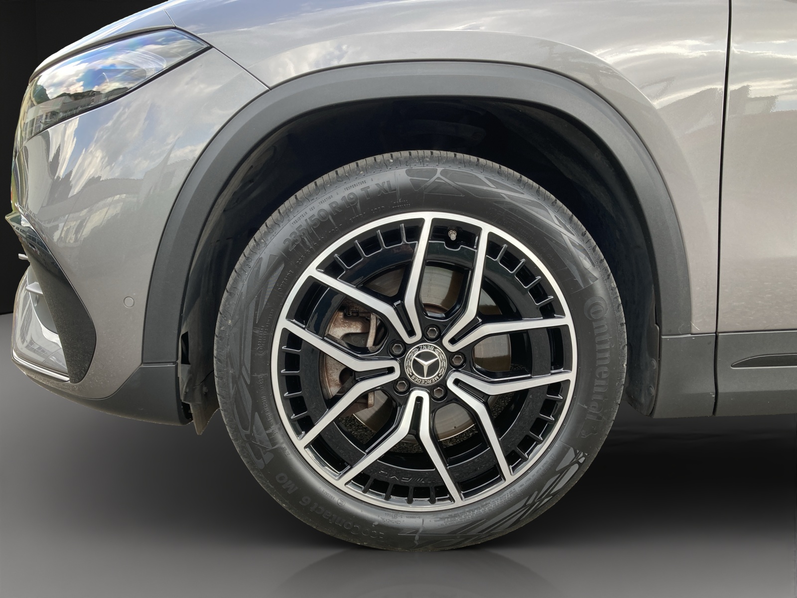 MERCEDES-BENZ EQB 300 4Matic AMG Line-image-7