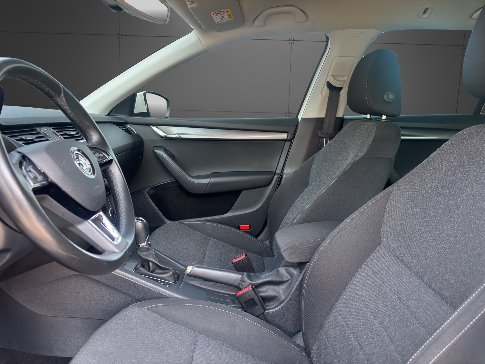 SKODA Octavia Combi 2.0 TSI Soleil 4x4 DSG-image-2