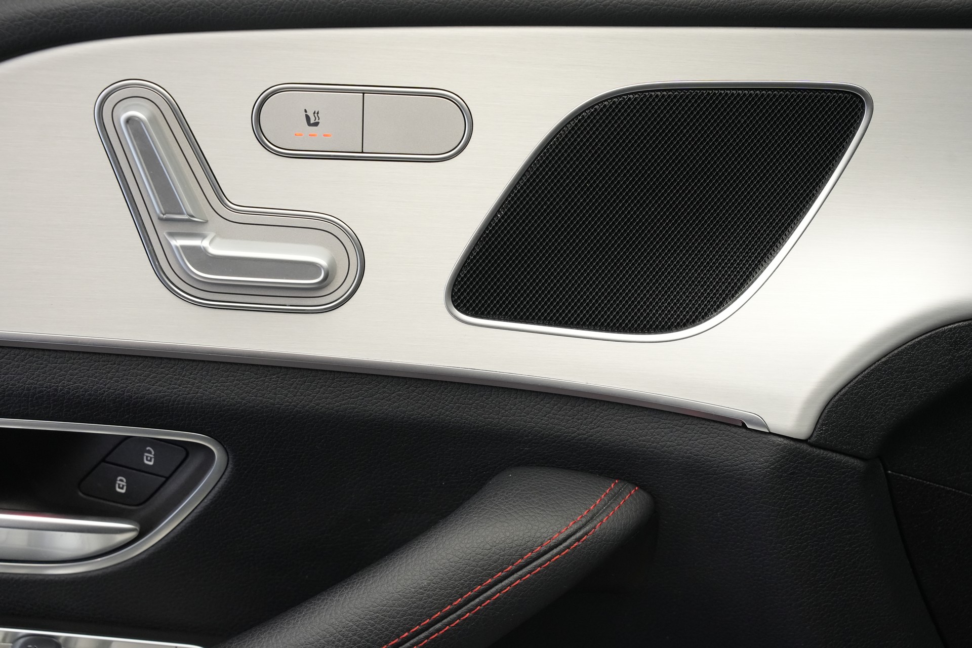 MERCEDES-BENZ GLE 53 AMG 4Matic+ 9G-Speedshift *CH-Fahrzeug*-image-17