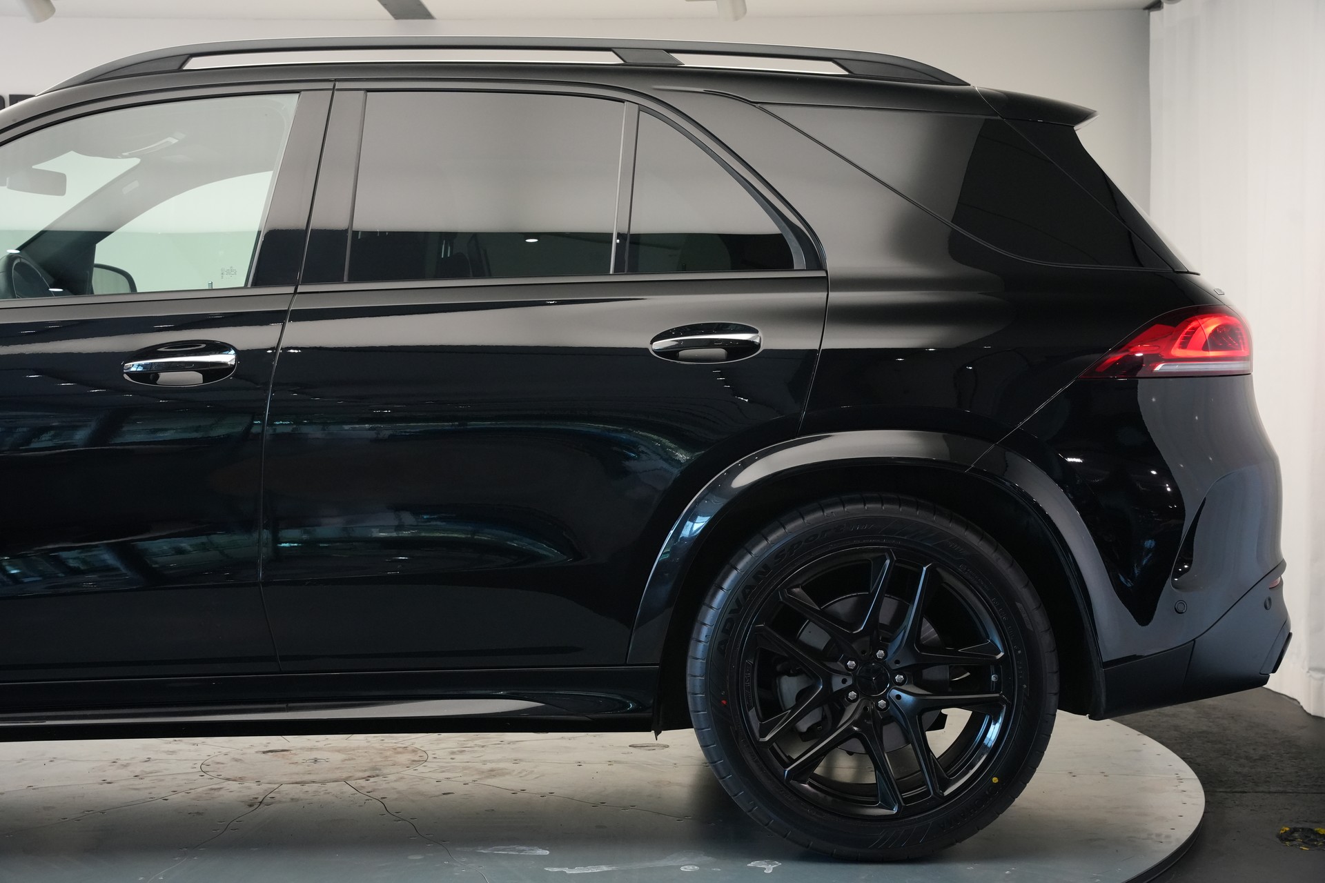 MERCEDES-BENZ GLE 53 AMG 4Matic+ 9G-Speedshift *CH-Fahrzeug*-image-36