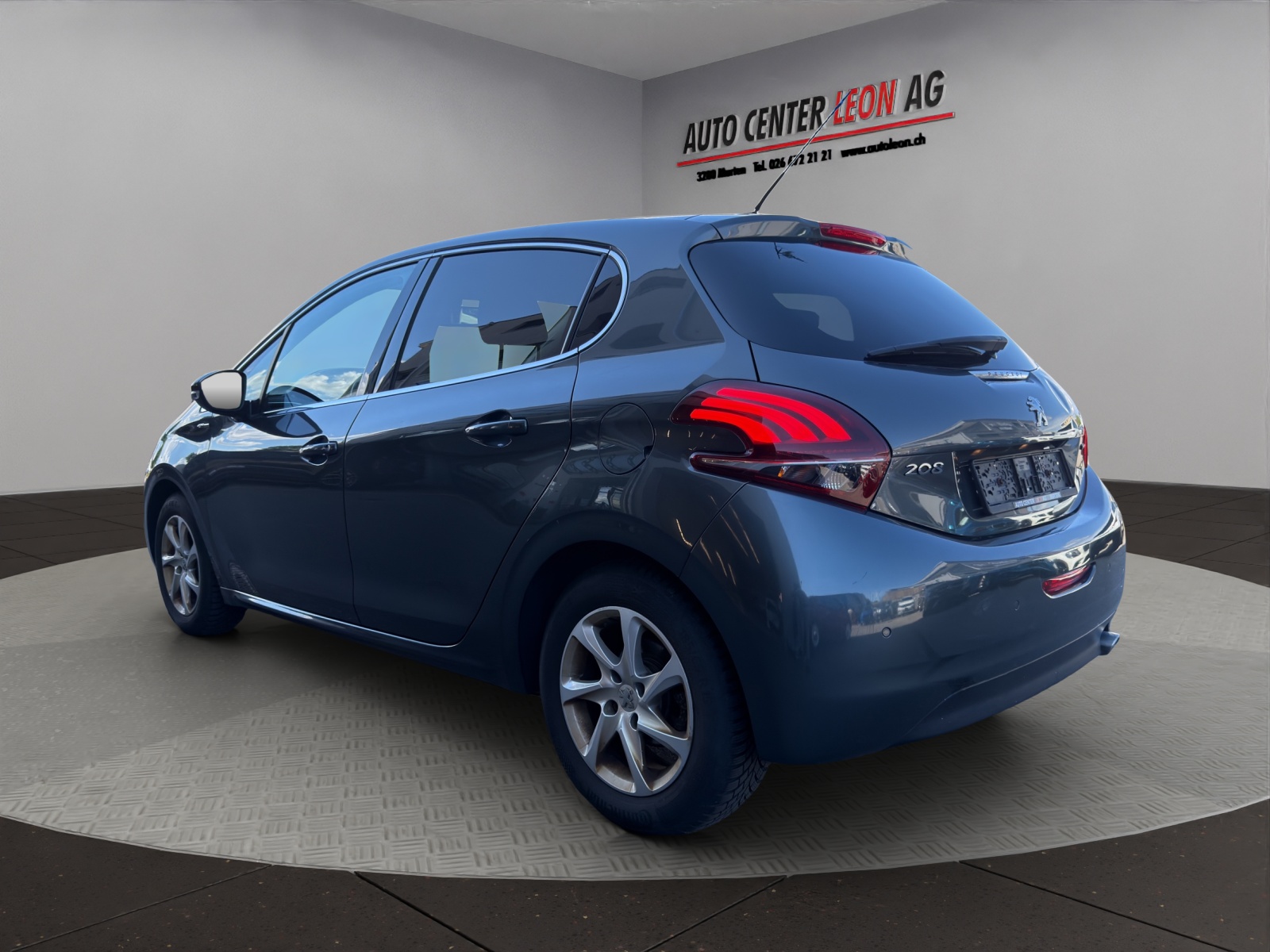 PEUGEOT 208 1.2 PureTech GT Line-showroom-element-3