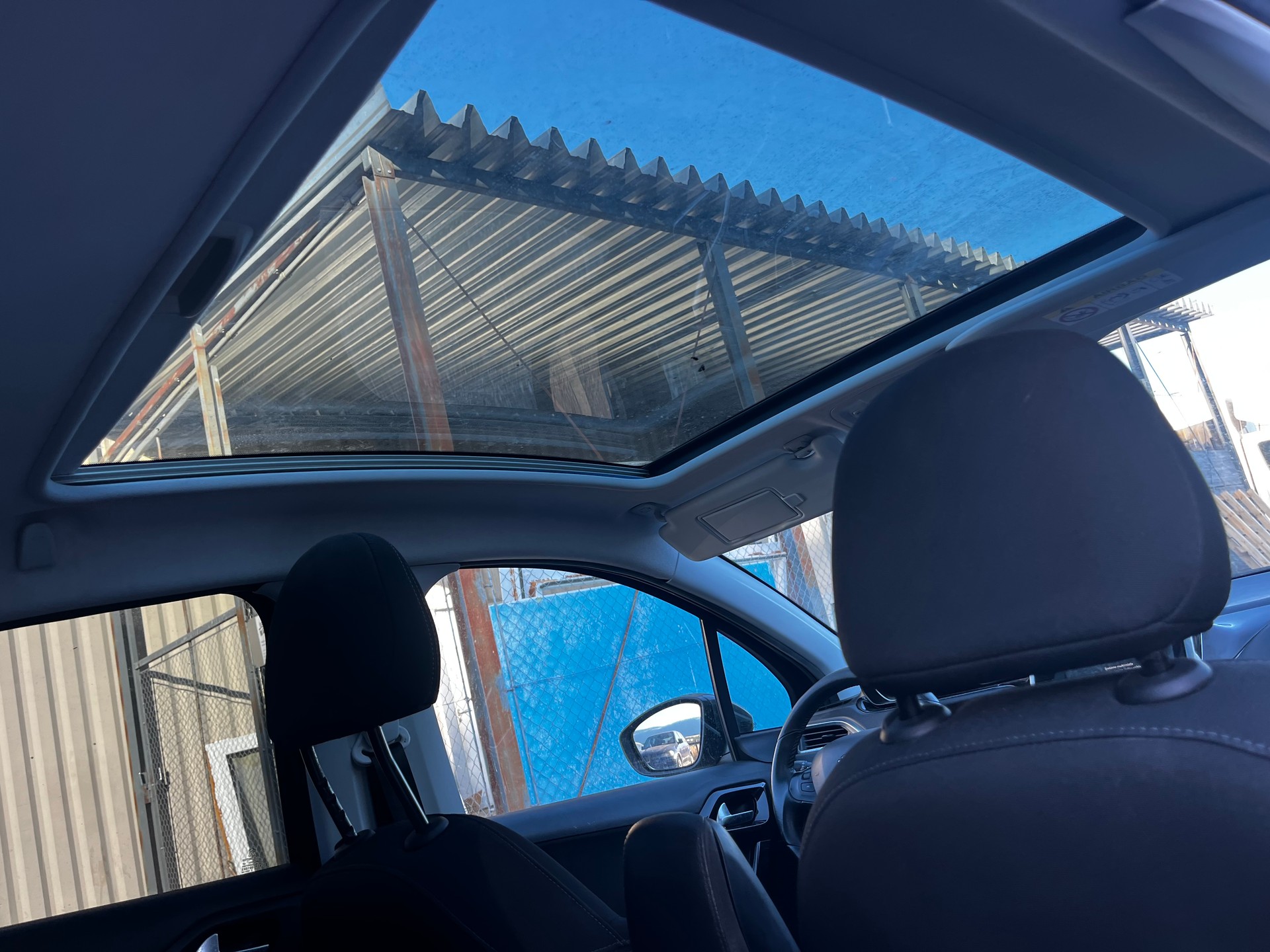 PEUGEOT 208 1.2 THP Allure-image-11