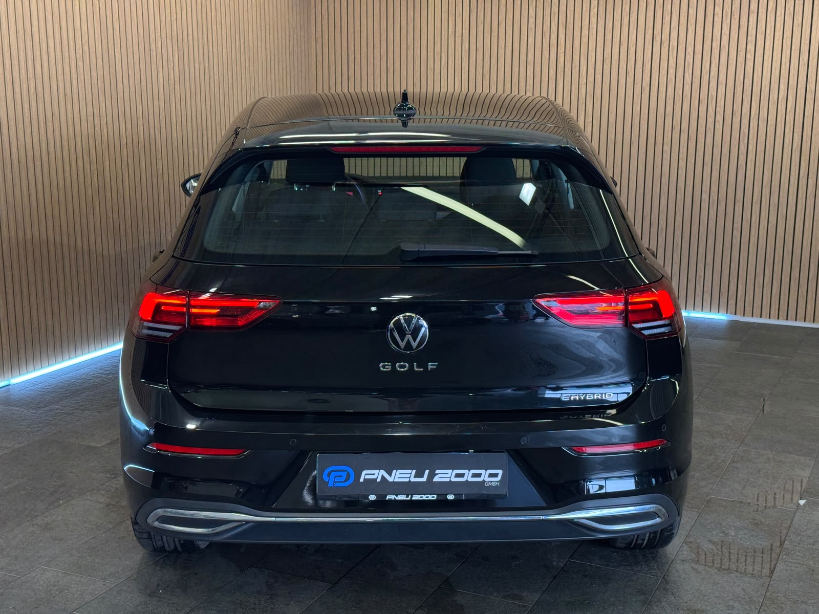 VW Golf 1.4 TSI PHEV Style-image-4