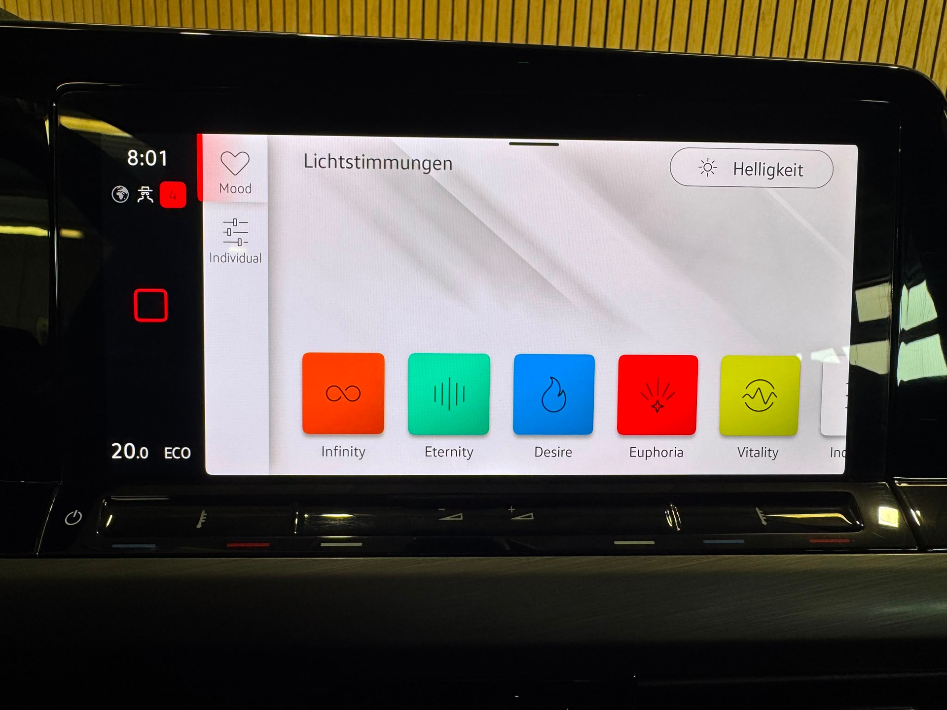 VW Golf 1.4 TSI PHEV Style-image-18