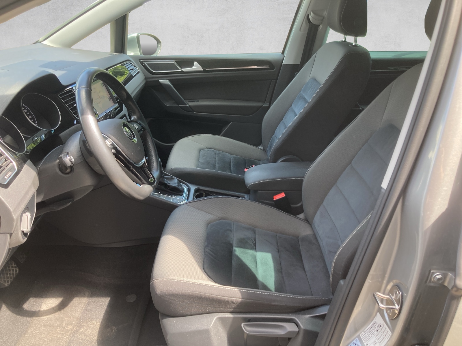 VW Golf Sportsvan 1.4 TSI Highline DSG-image-6