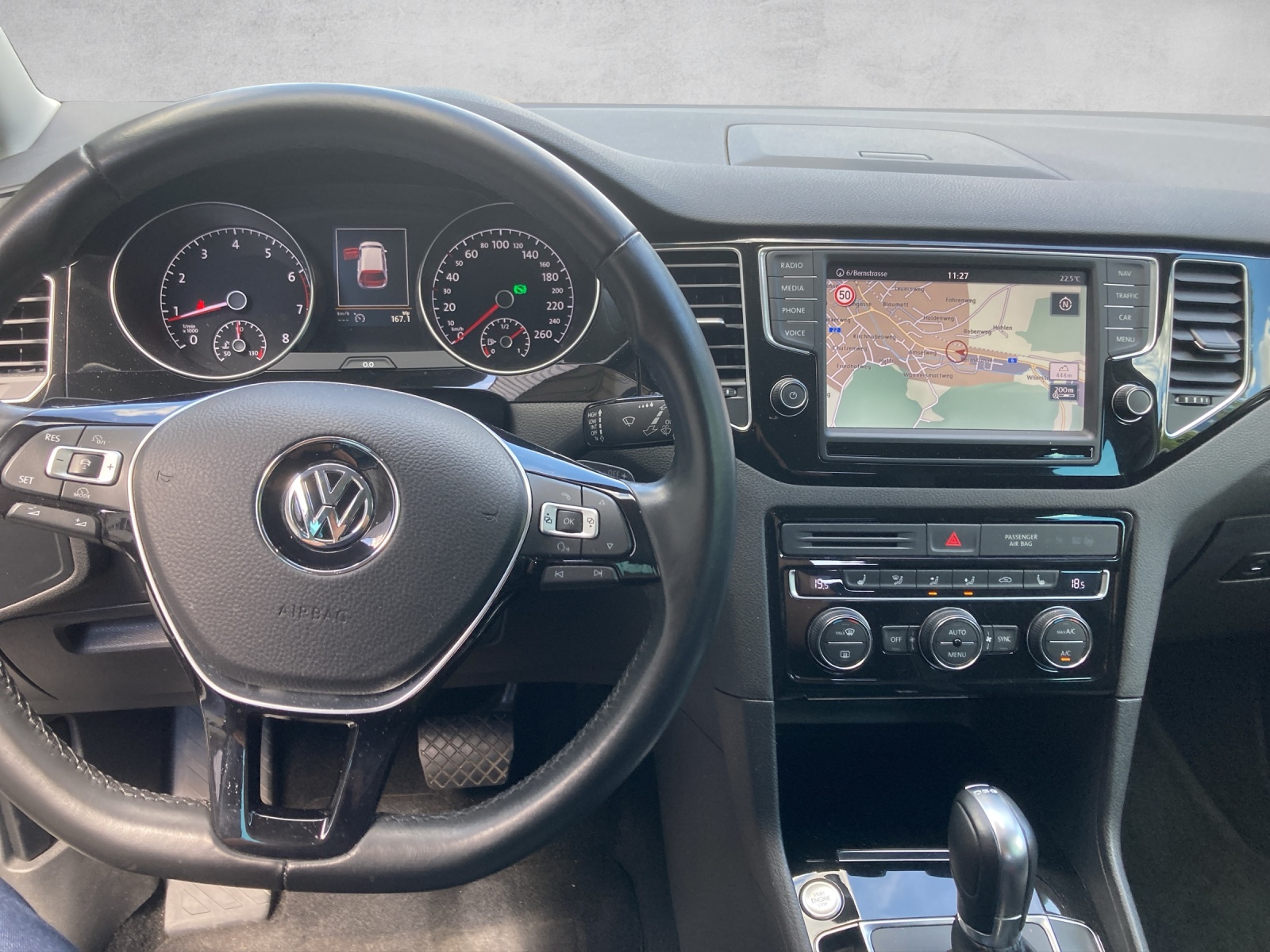 VW Golf Sportsvan 1.4 TSI Highline DSG-image-4