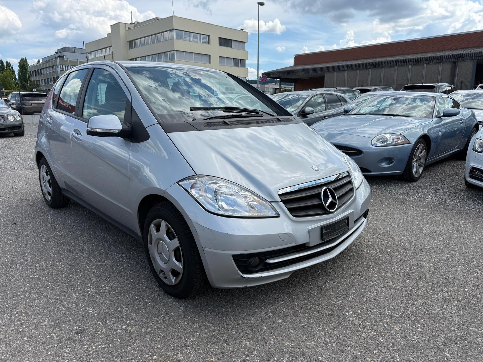 MERCEDES-BENZ A 180 Classic-image-2