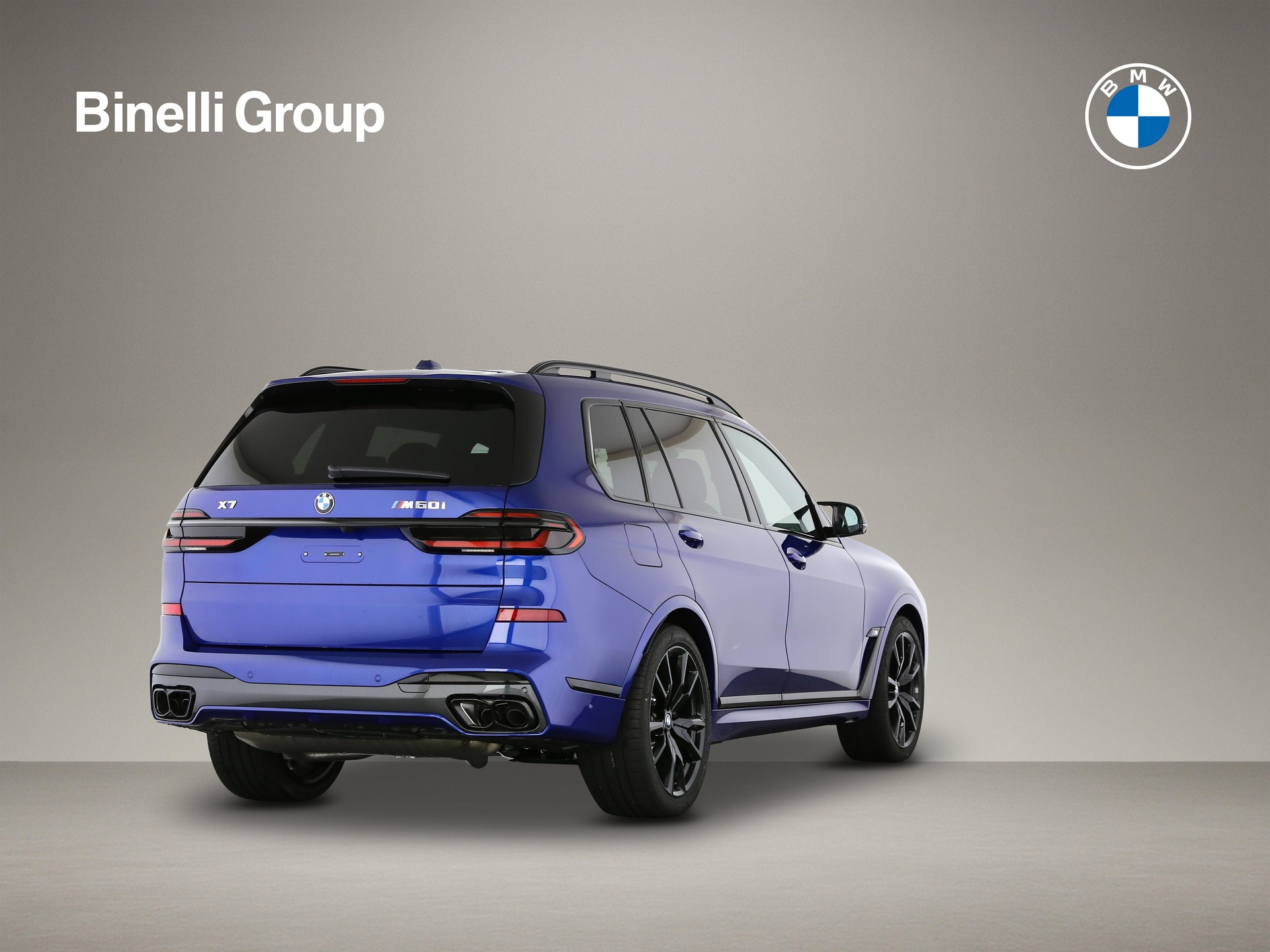 BMW X7 M60i-showroom-element-1