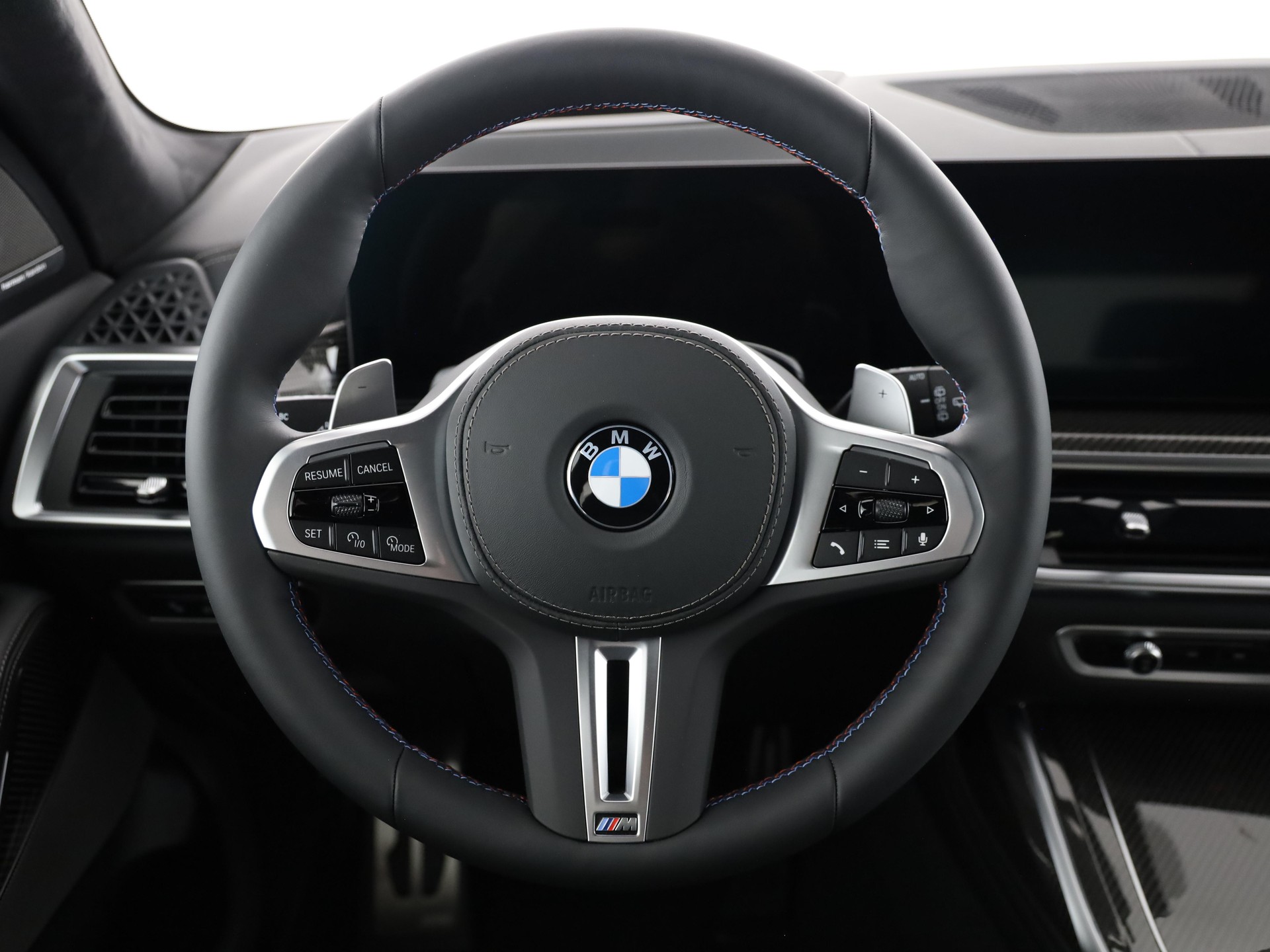 BMW X7 M60i-image-19