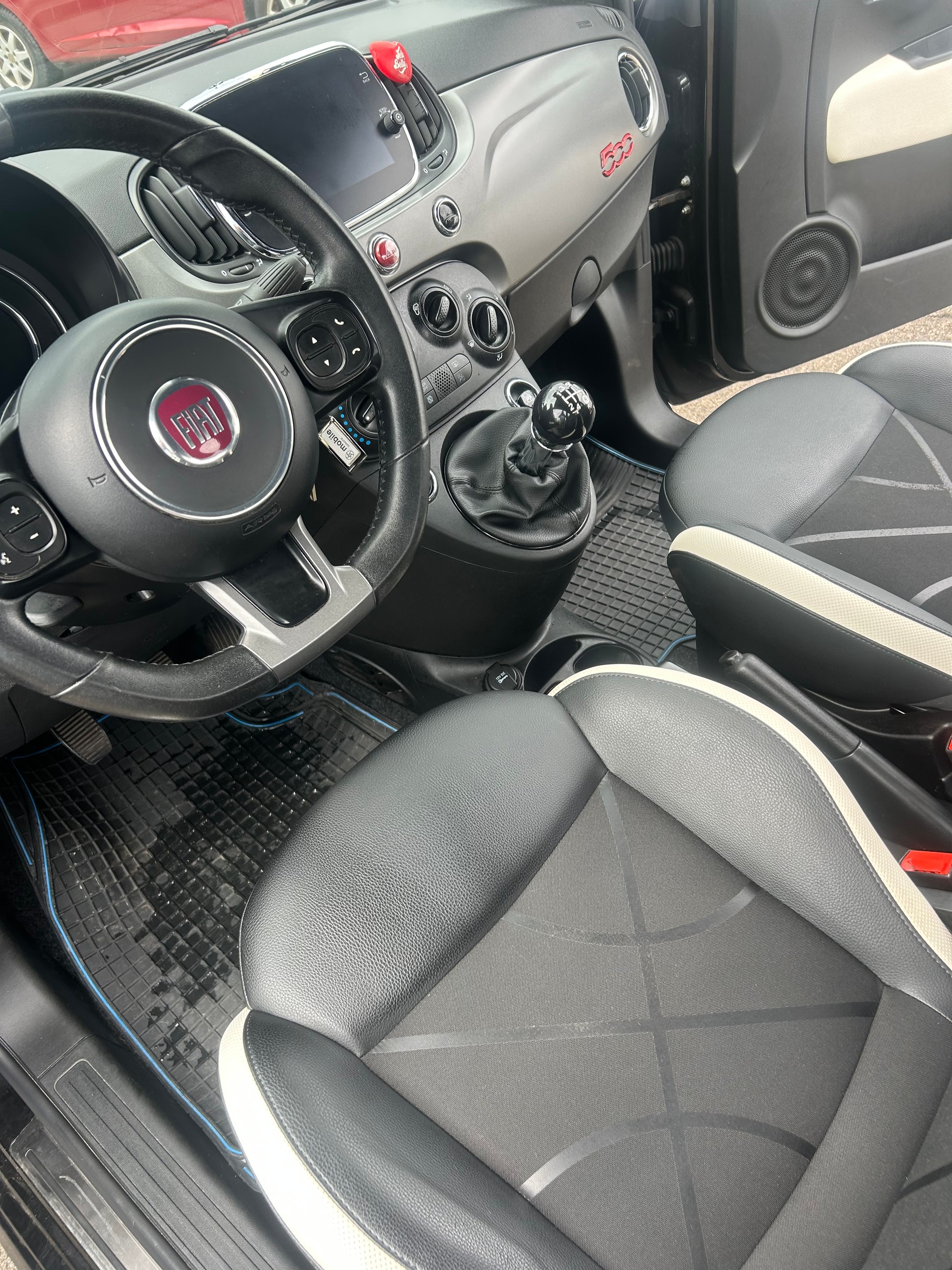 FIAT 500 0.9 Twinair Anniversario-image-3