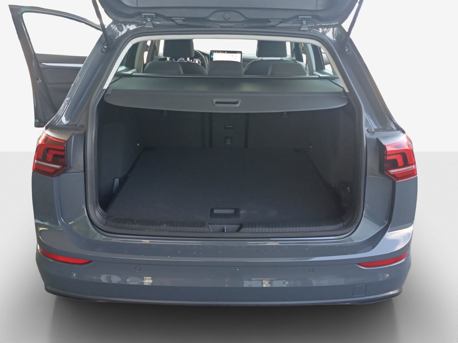 VW Golf Variant 1.5 eTSI mHEV Life DSG-image-12