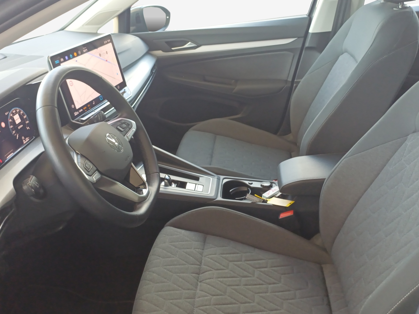 VW Golf Variant 1.5 eTSI mHEV Life DSG-image-7
