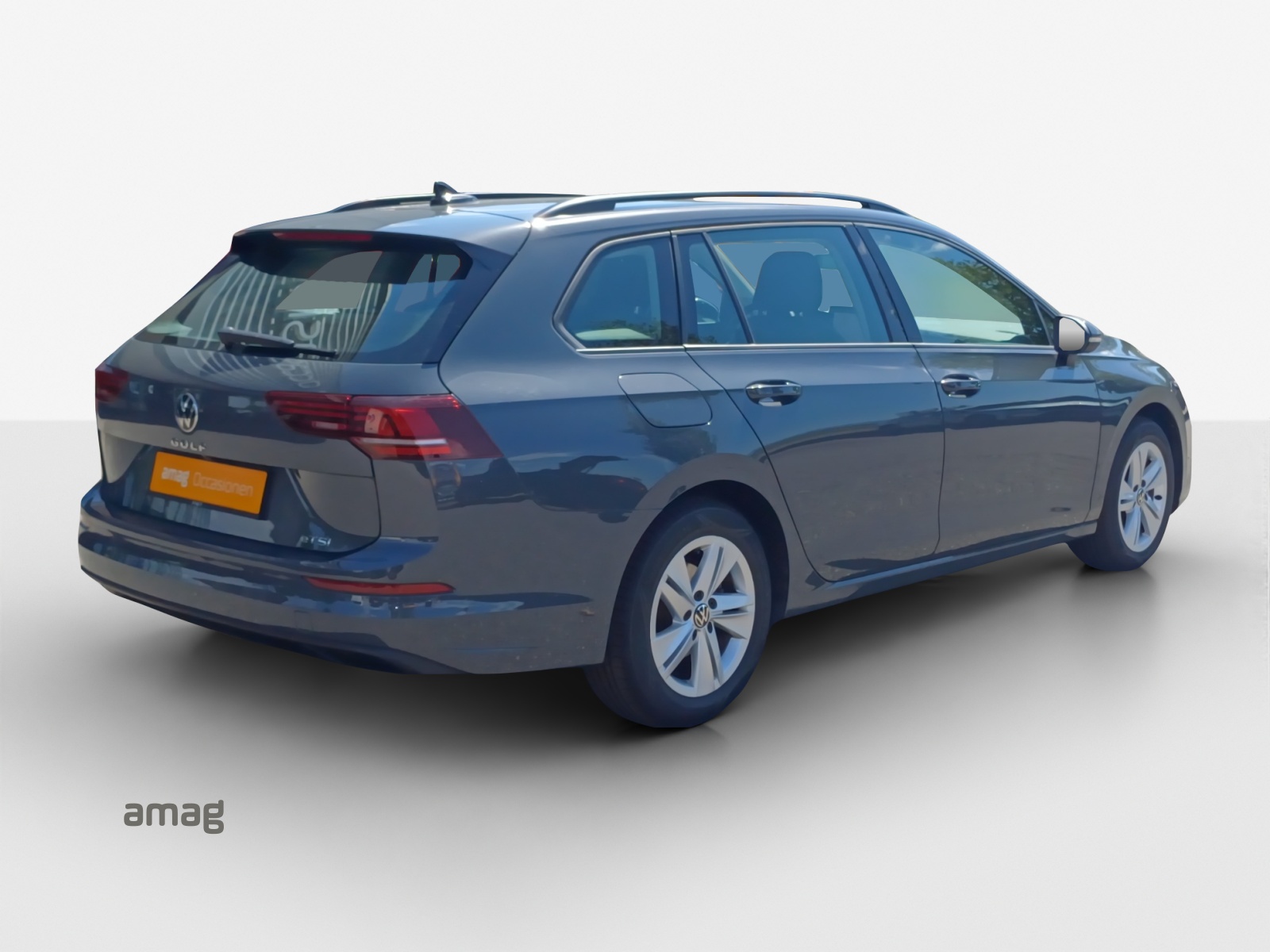 VW Golf Variant 1.5 eTSI mHEV Life DSG-image-4