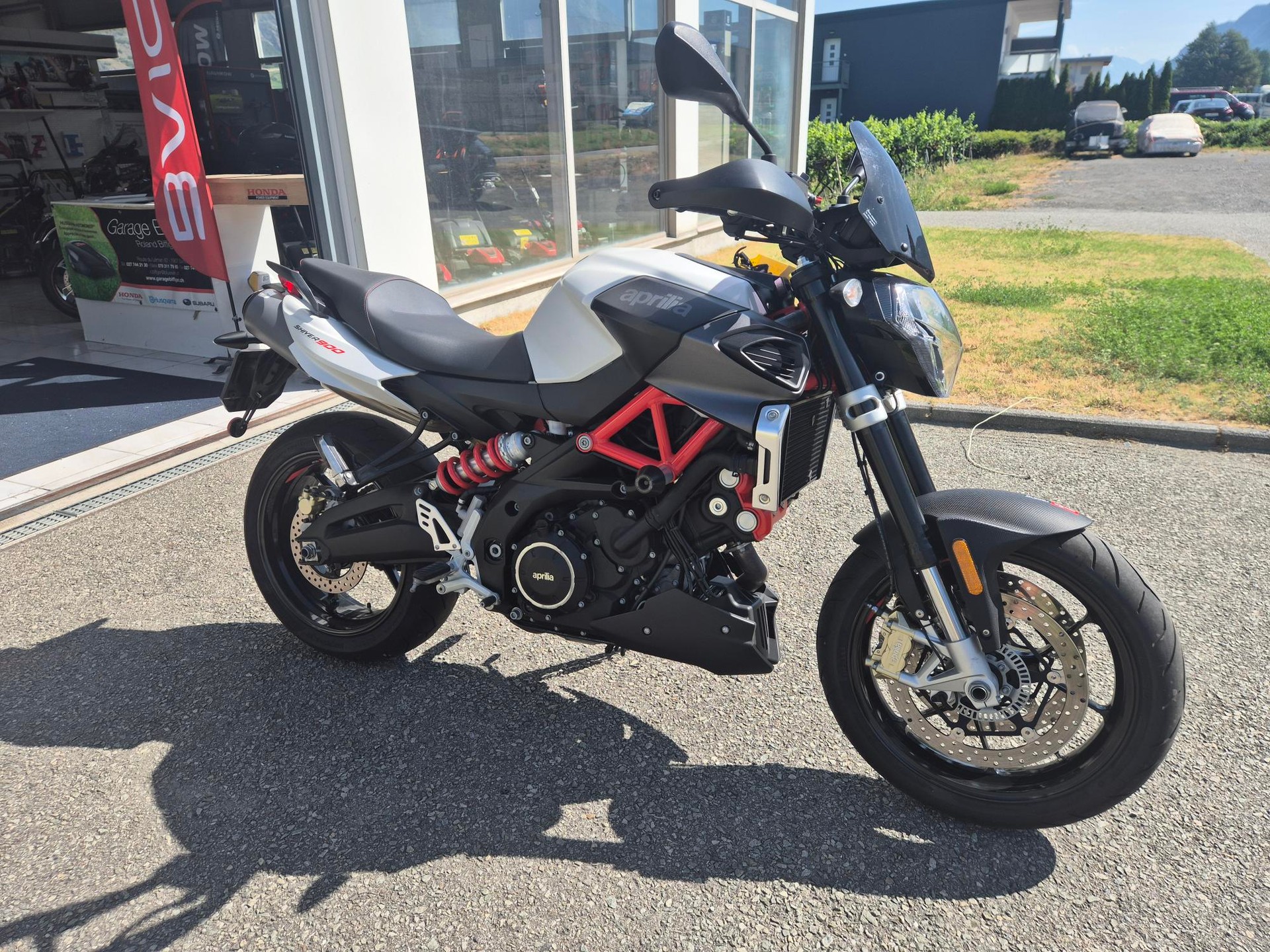 APRILIA SL 900 Shiver ABS