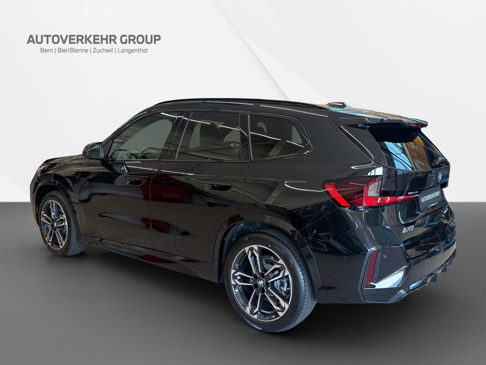 BMW iX1 xDrive 30 M Sport Edition-image-3