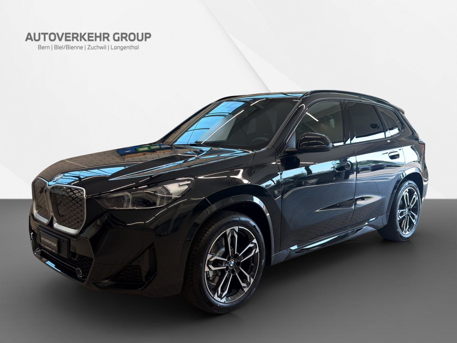 BMW iX1 xDrive 30 M Sport Edition-image-0