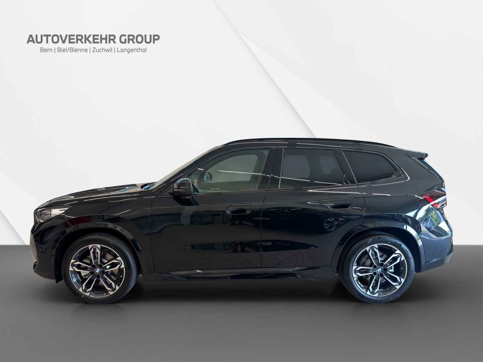 BMW iX1 xDrive 30 M Sport Edition-image-2