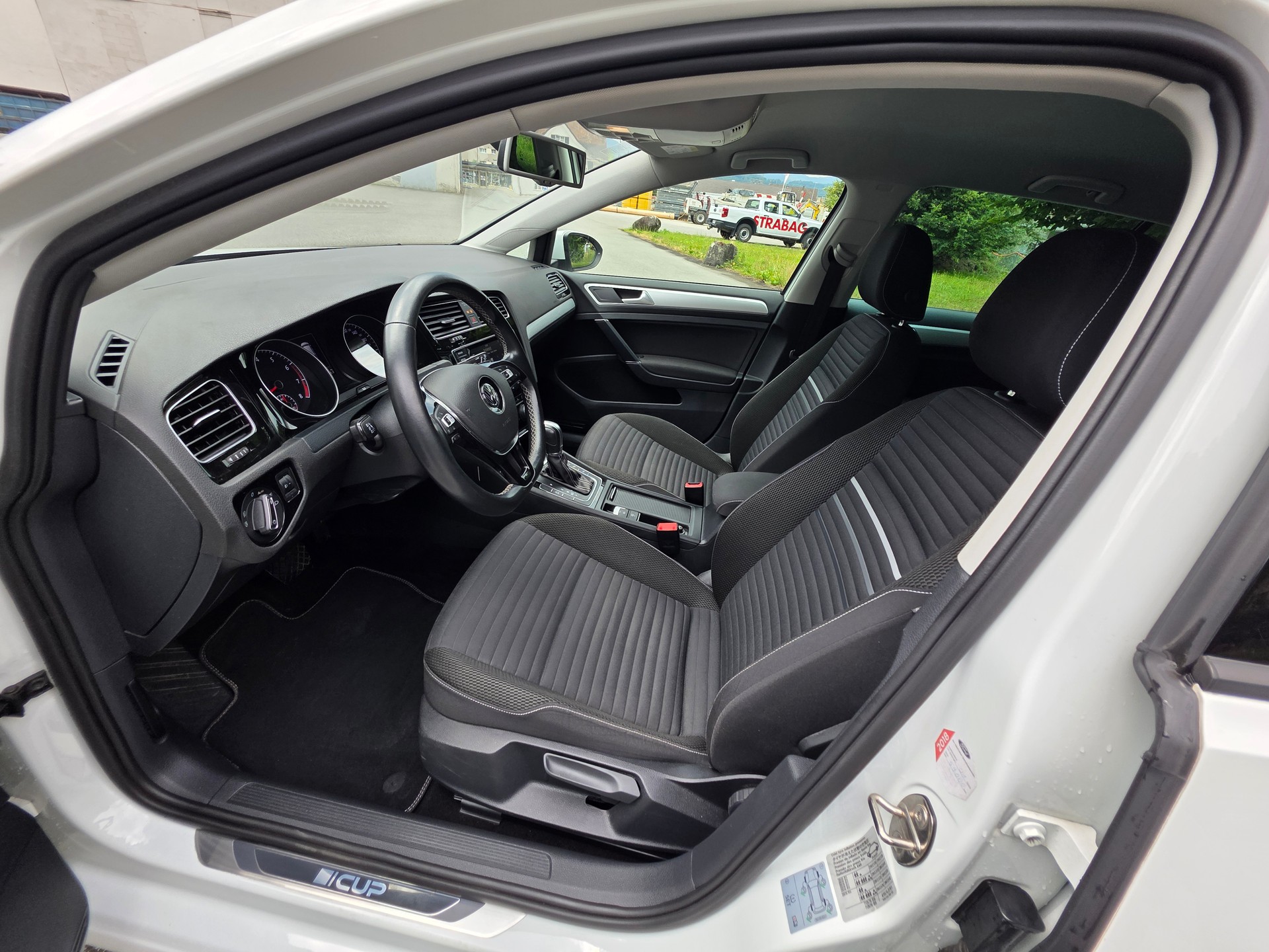 VW Golf 1.4 TSI Cup DSG-image-16